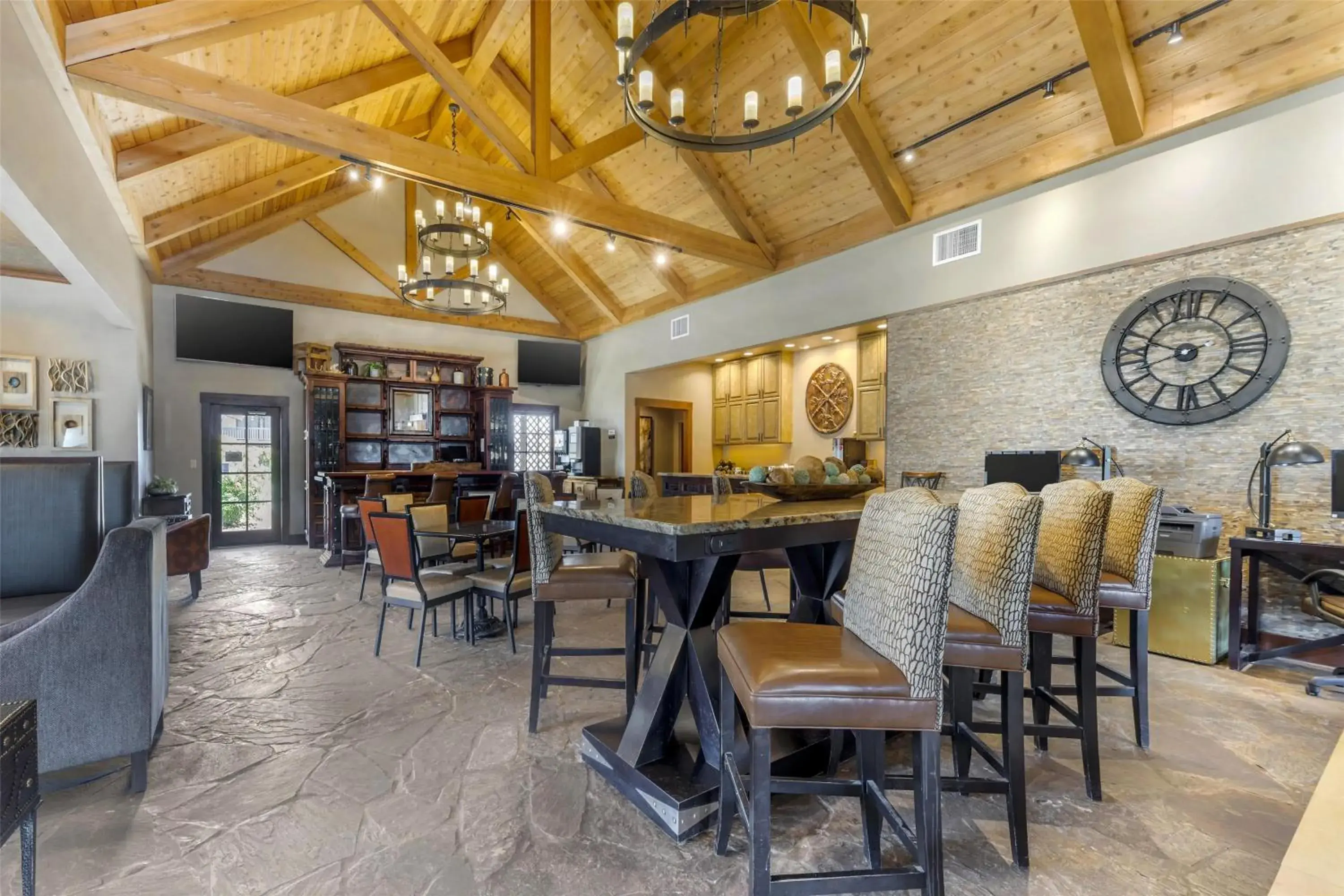 Breakfast in Best Western Plus Weatherford Breakfast in Best Western Plus Weatherford