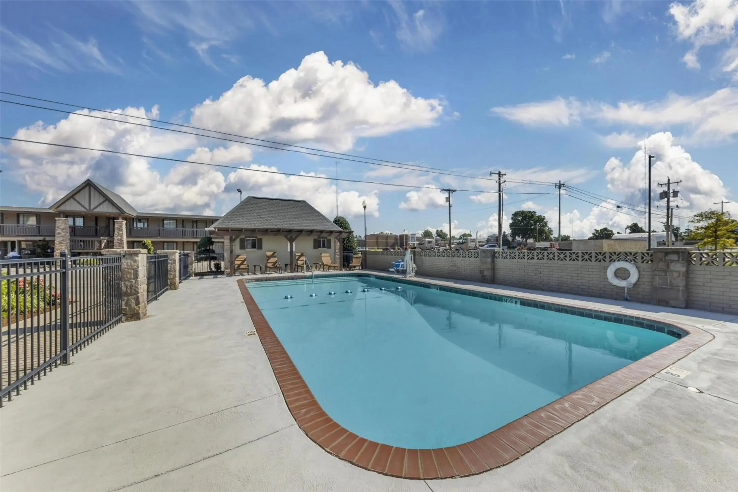 Pool view in Best Western Plus Weatherford Pool view in Best Western Plus Weatherford