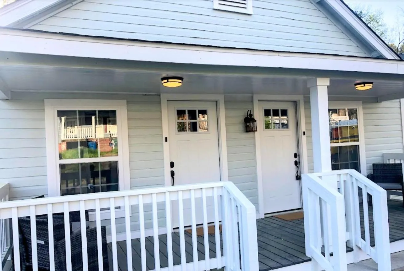 LakewoodLyon Park Renovated Cottage Near Duke 28A