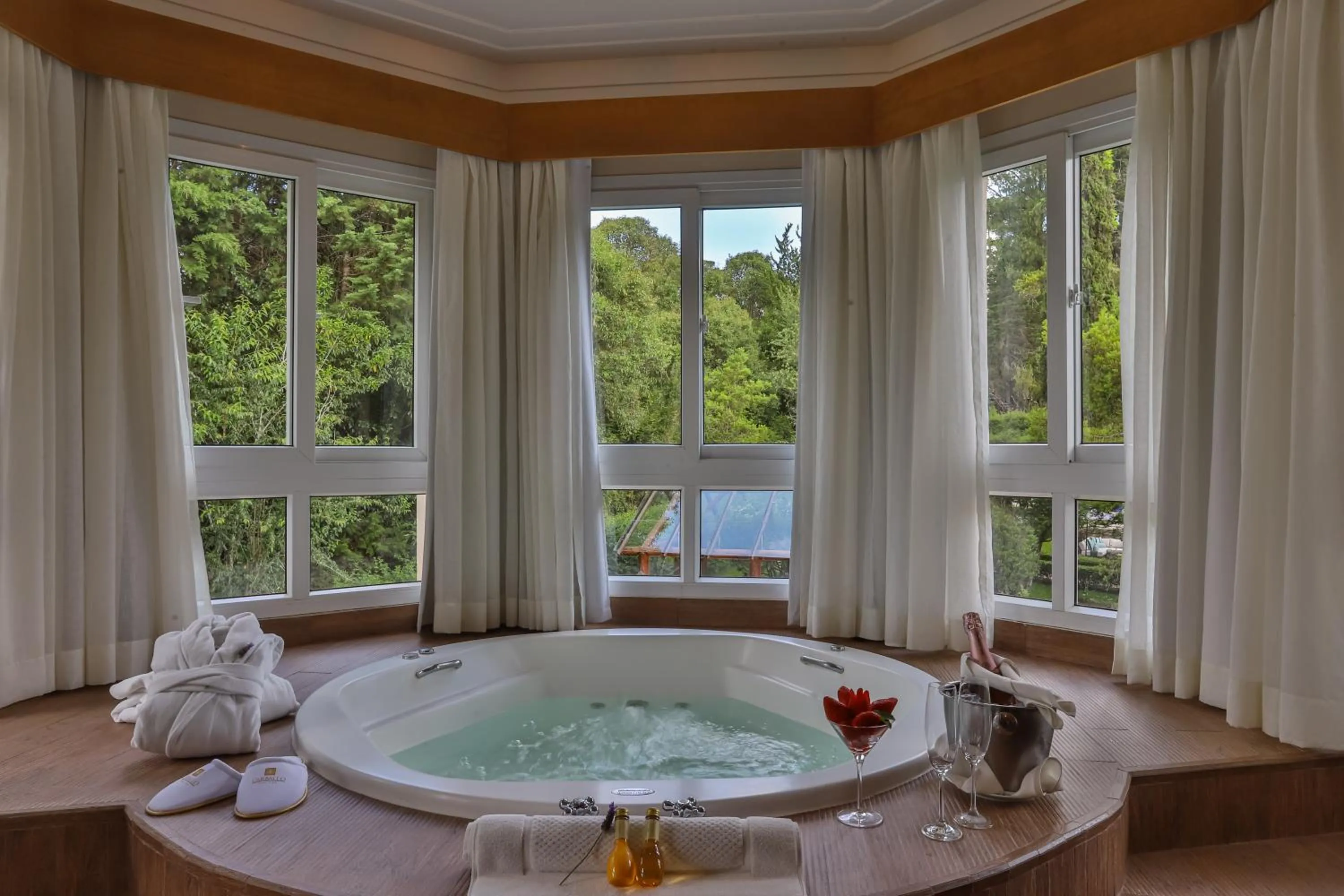 Hot Tub in Carballo Hotel & Spa