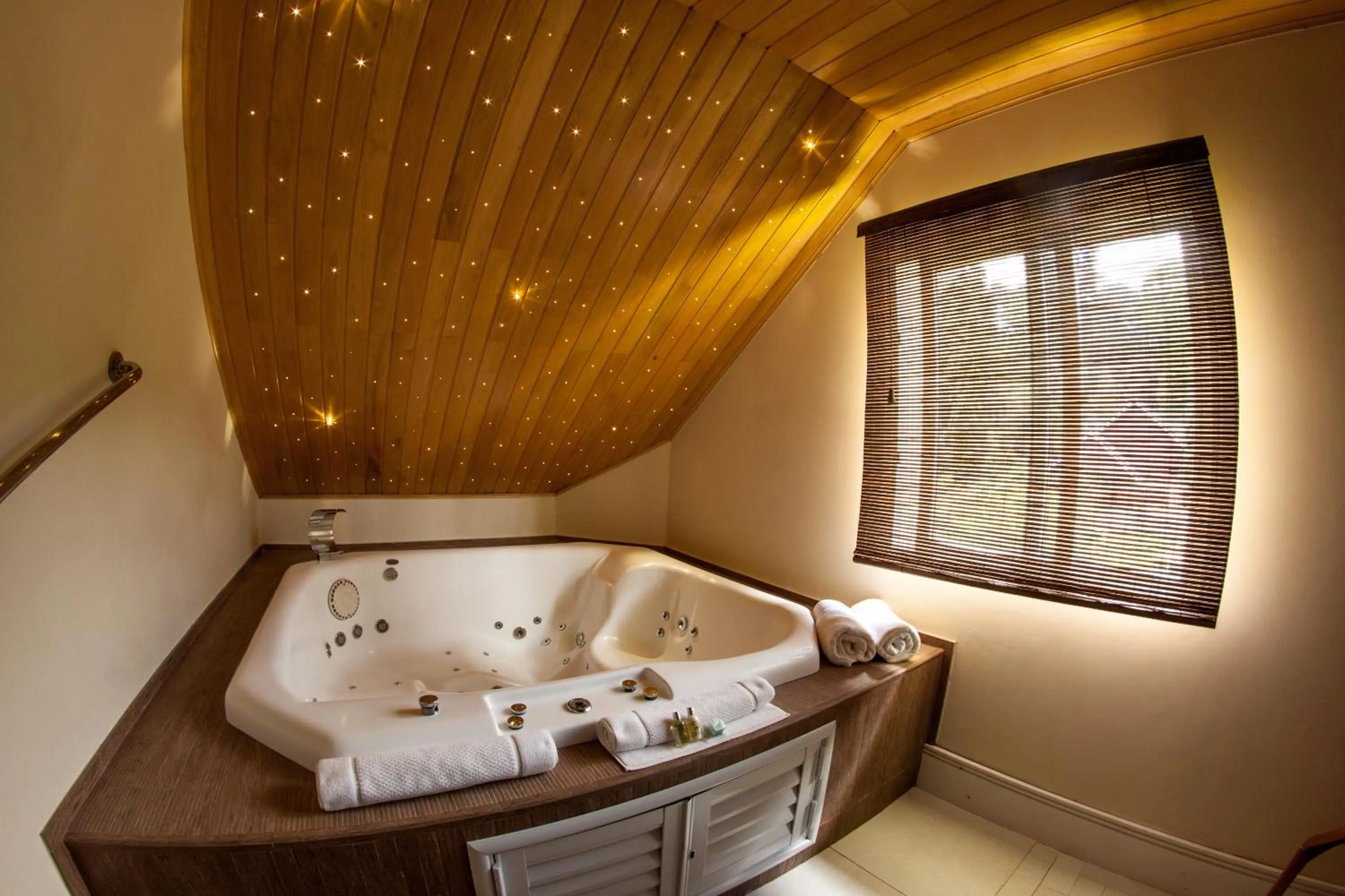 Hot Tub in Carballo Hotel & Spa