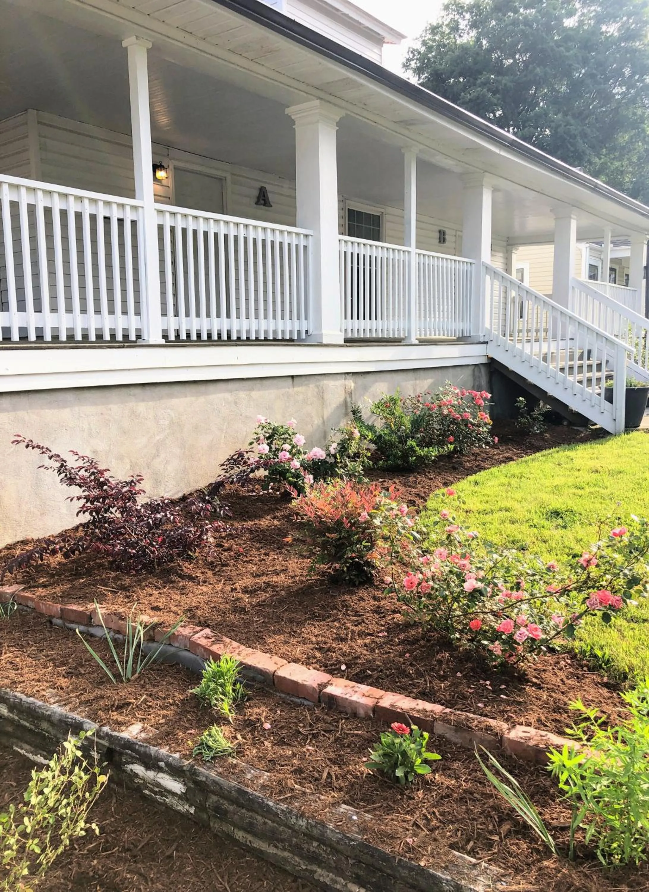 Recently Renovated Chic Durham Farmhouse