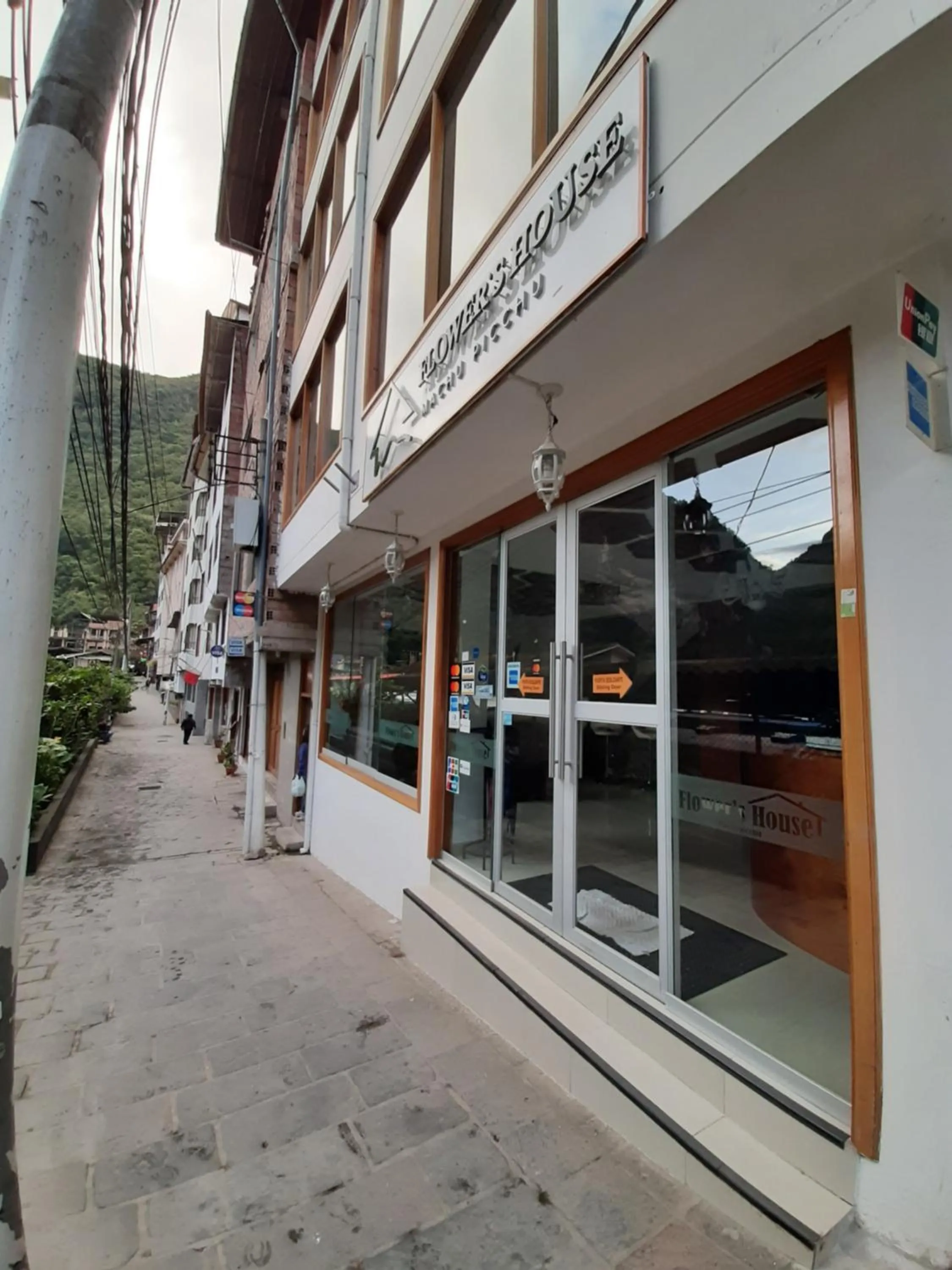Facade/entrance in Flower's House MachuPicchu