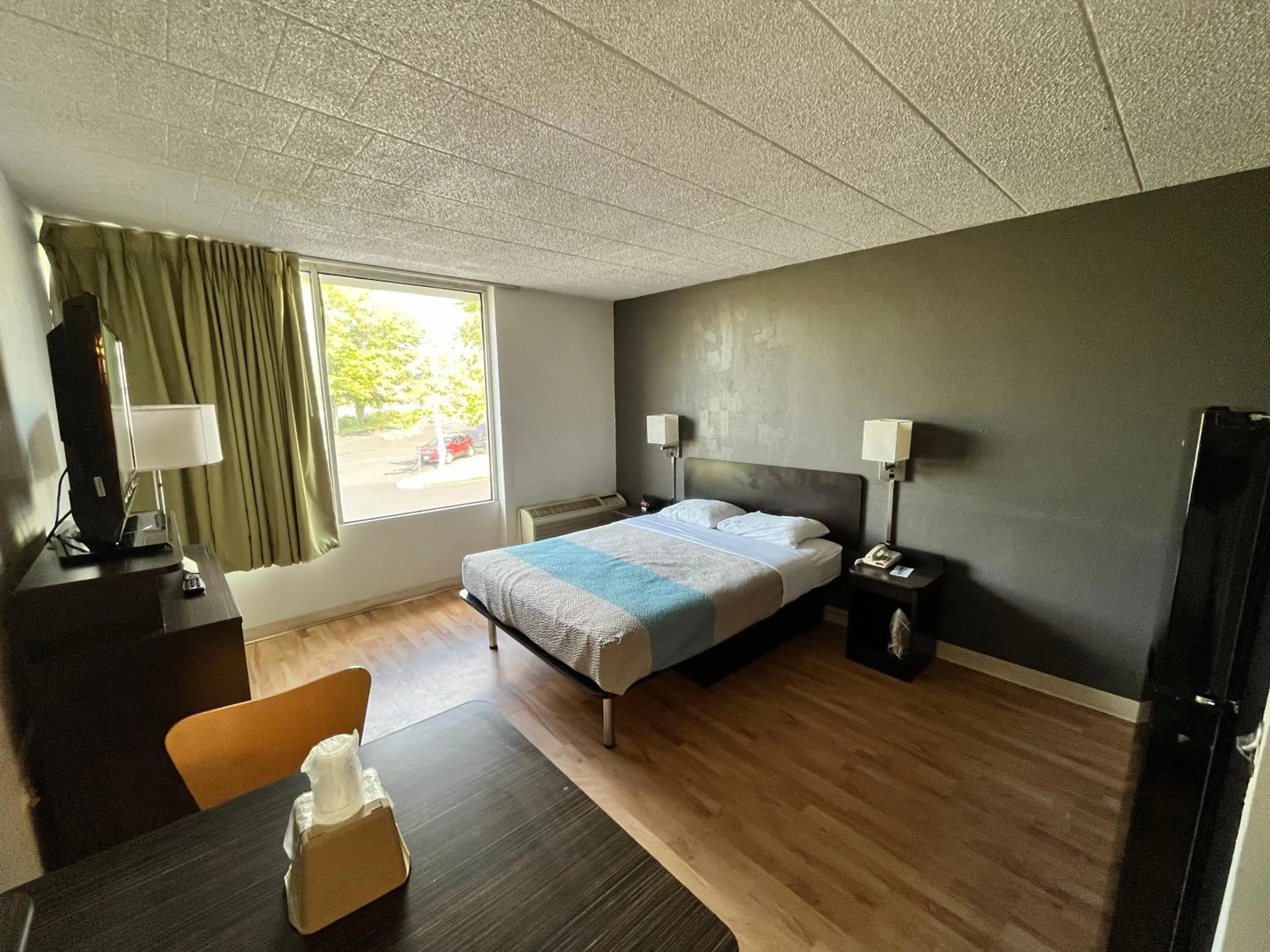 Bed in Studio 6 Suites Clarion, PA