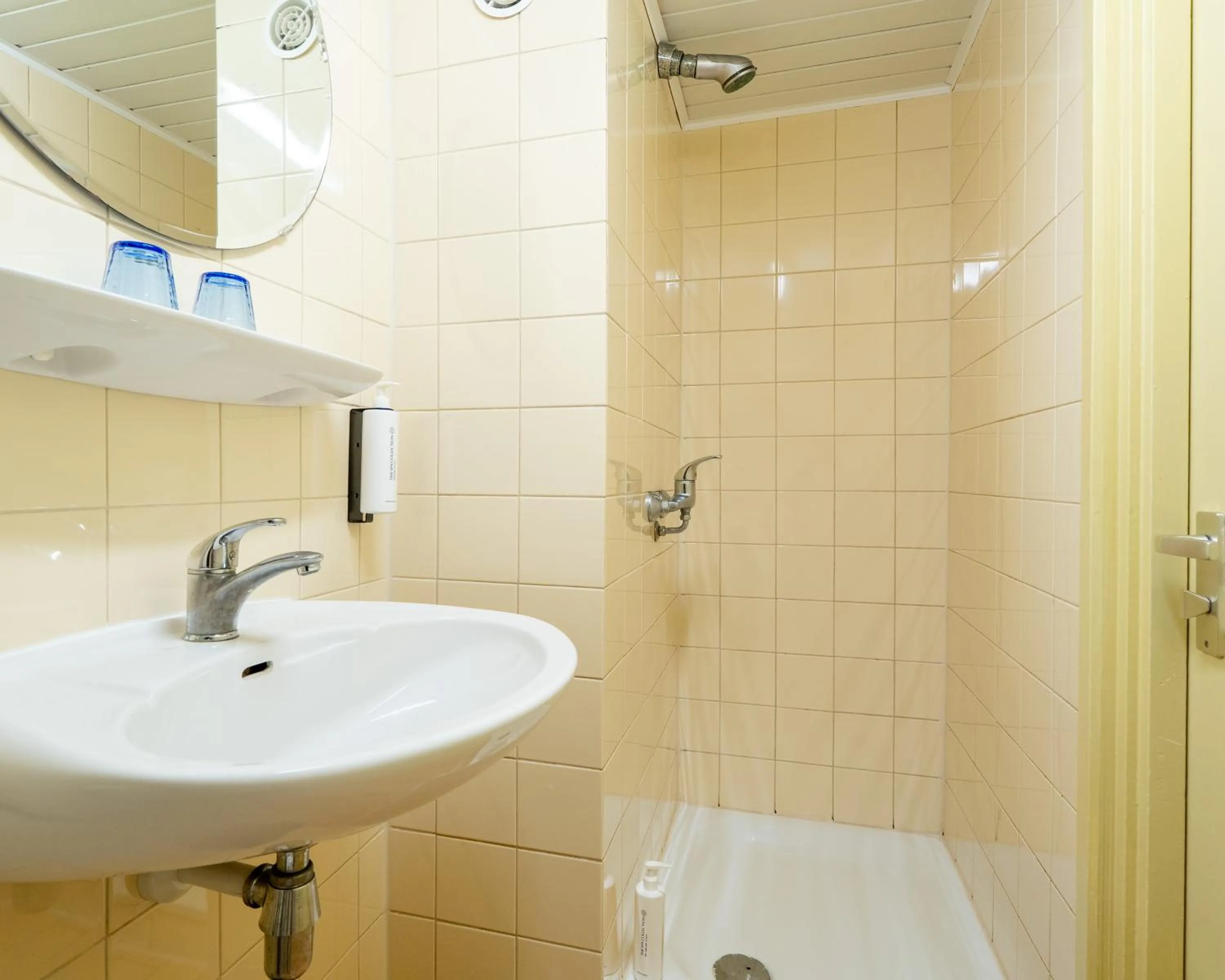 Bathroom in Martini Hotel