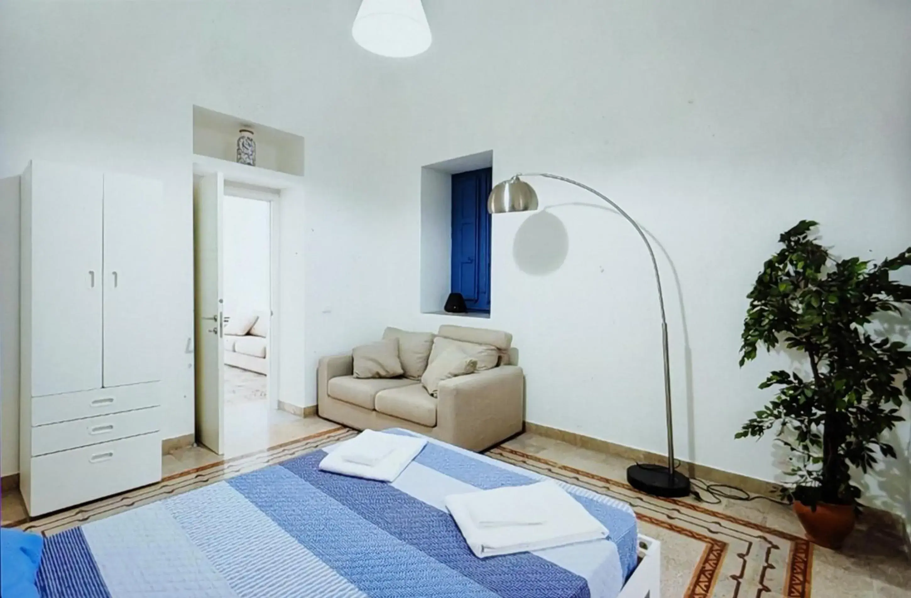 Two-Bedroom Apartment in Star Politeama apartment, in centro città. Two-Bedroom Apartment in Star Politeama apartment, in centro città.