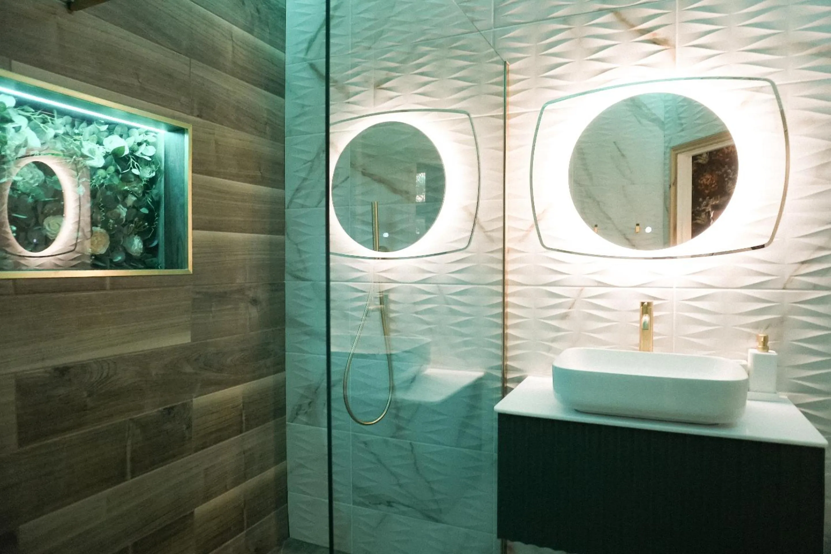 Bathroom in The Arundell Hotel