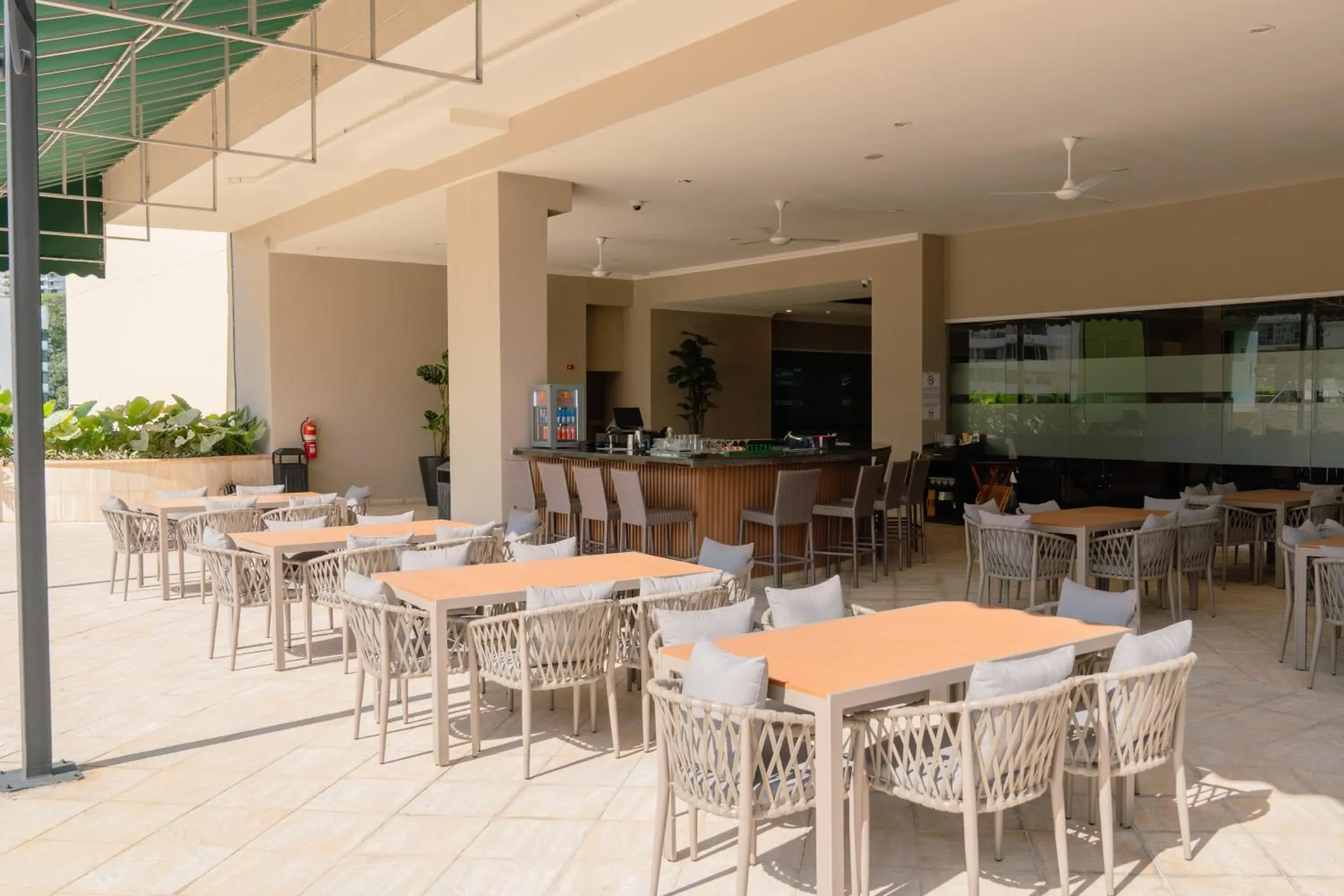 Restaurant/places to eat in Waymore Hotel Spa & Casino Restaurant/places to eat in Waymore Hotel Spa & Casino