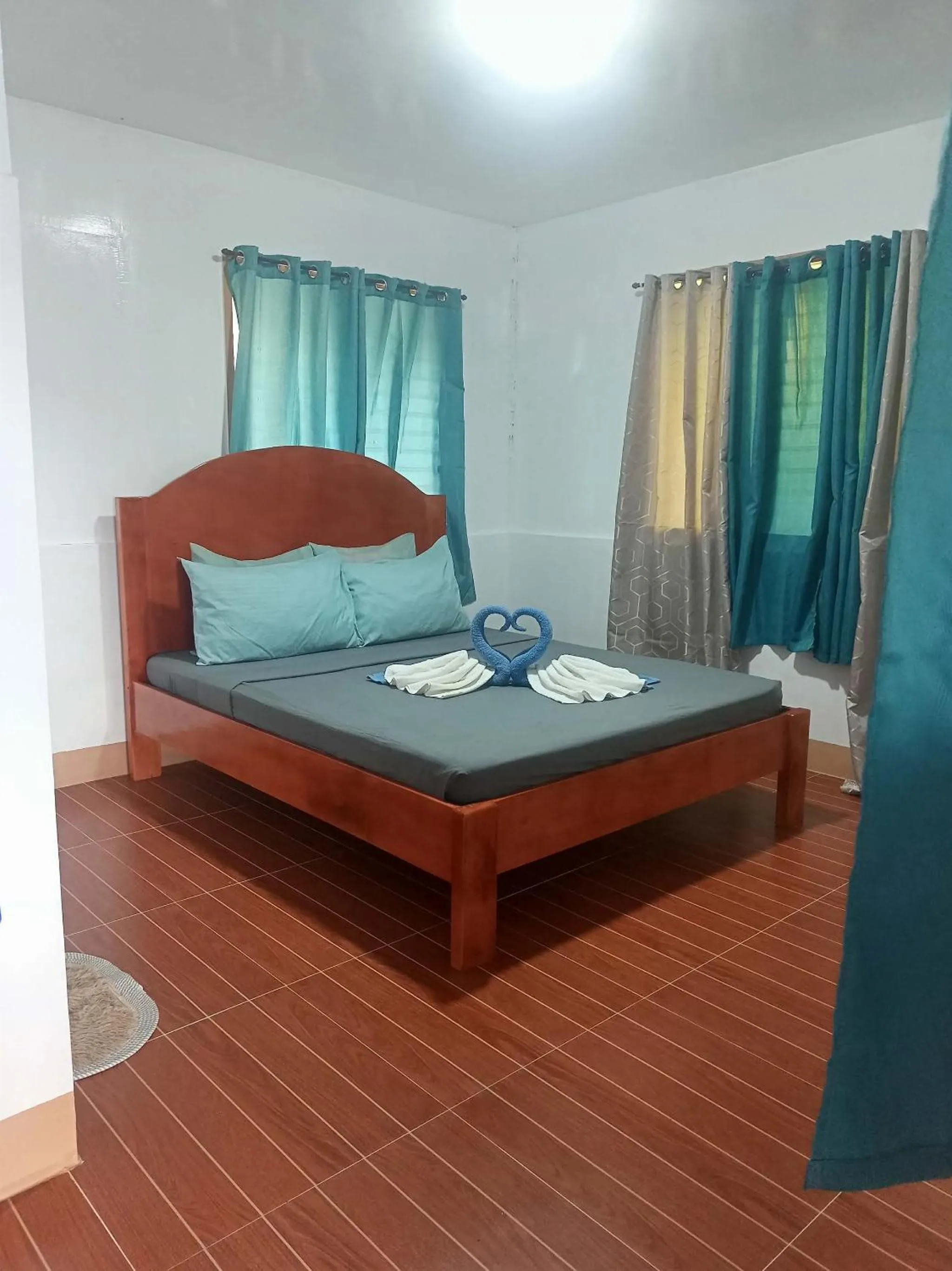 Bed in Gratum Beach Resort
