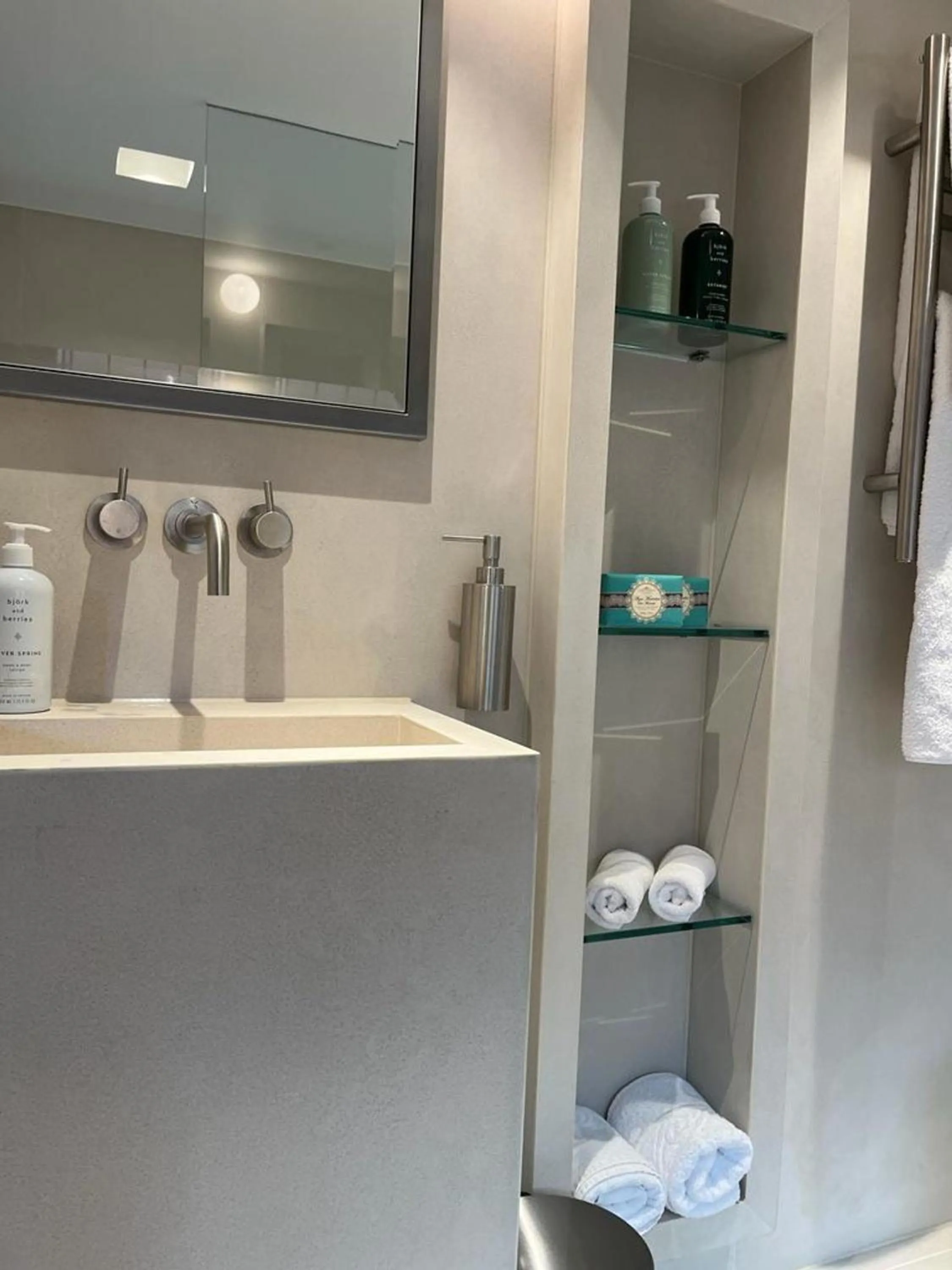 Luxury Suite in Cadogan Square III