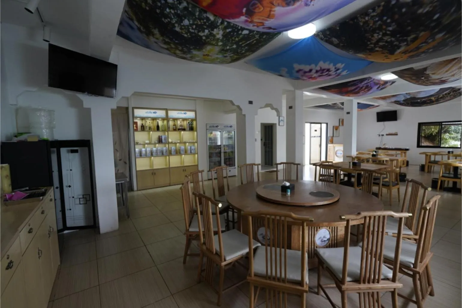 Restaurant/places to eat in Lucky Tito PG Dive Resort
