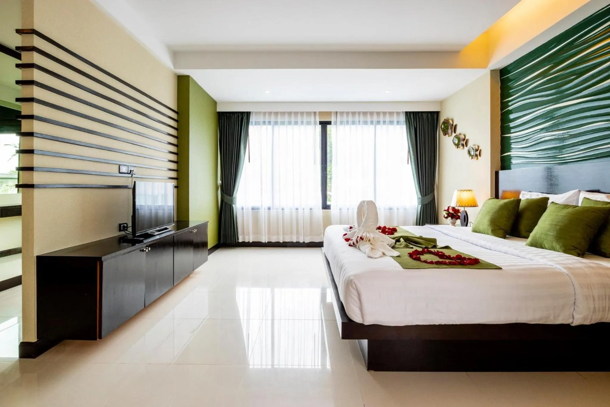 Communal lounge/ TV room in DIPANTAI BOUTIQUE BEACH RESORT