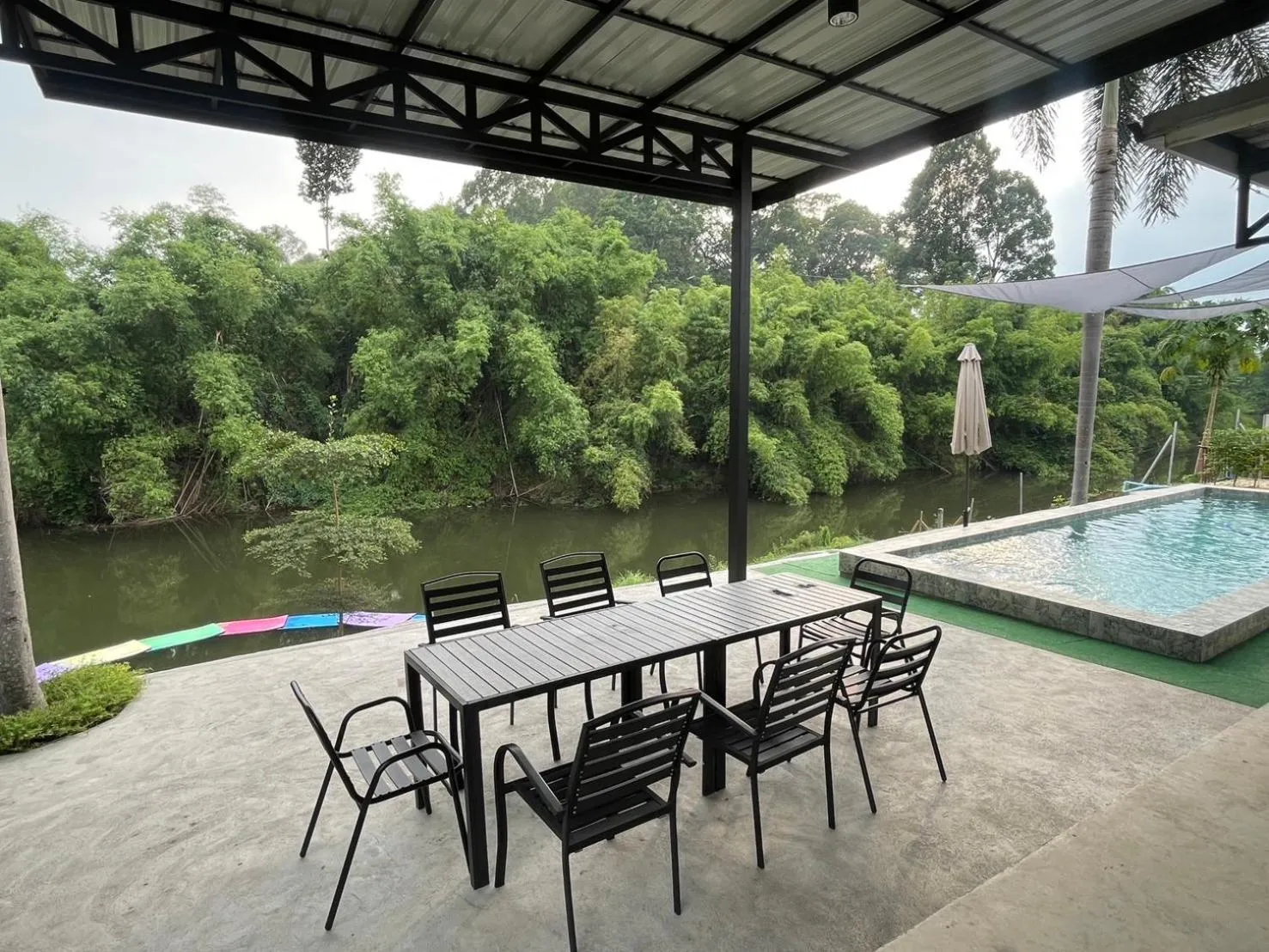 Dining area in Suptara Resort