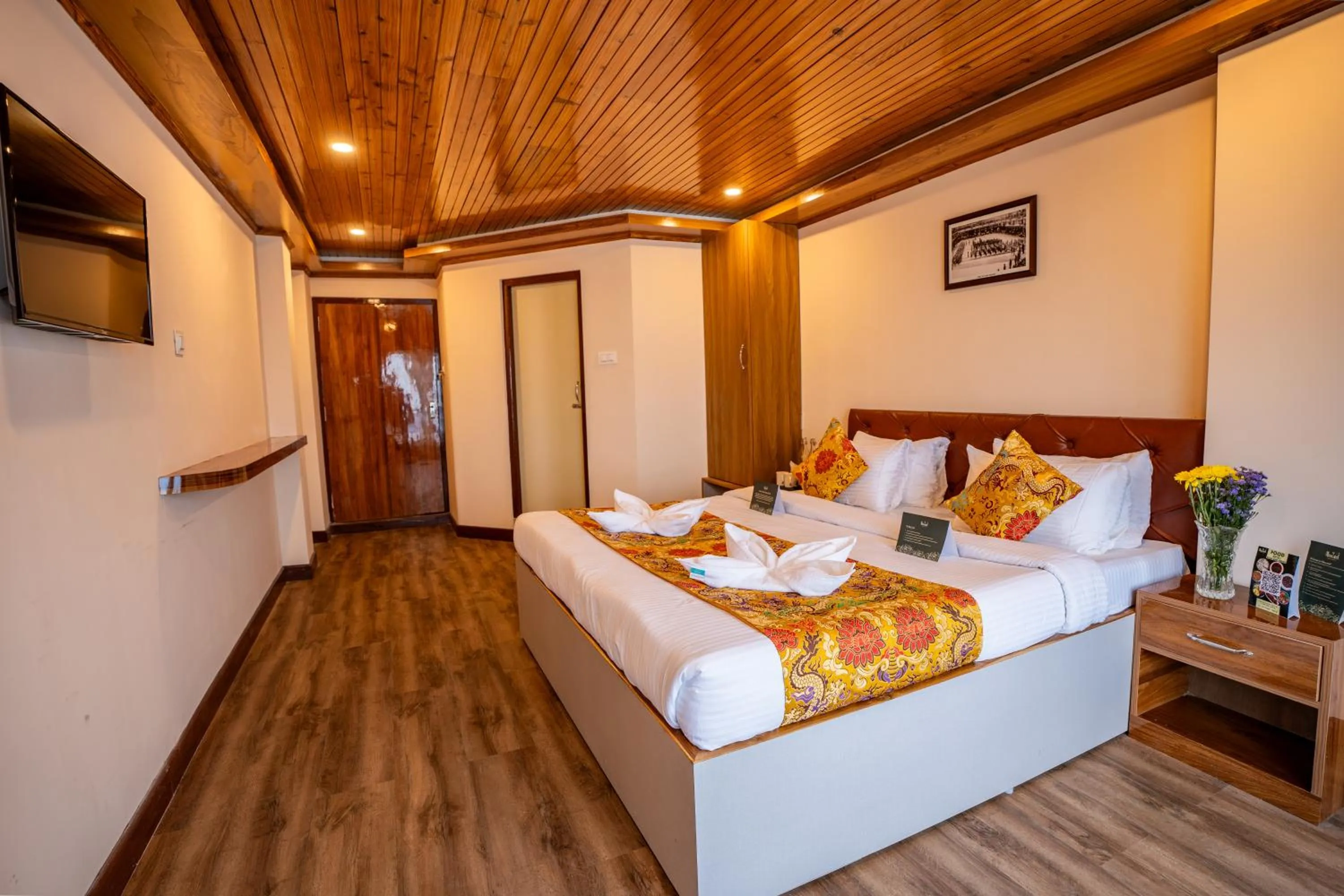 Bed in Muscatel Stardust - Chowrasta Mall Road