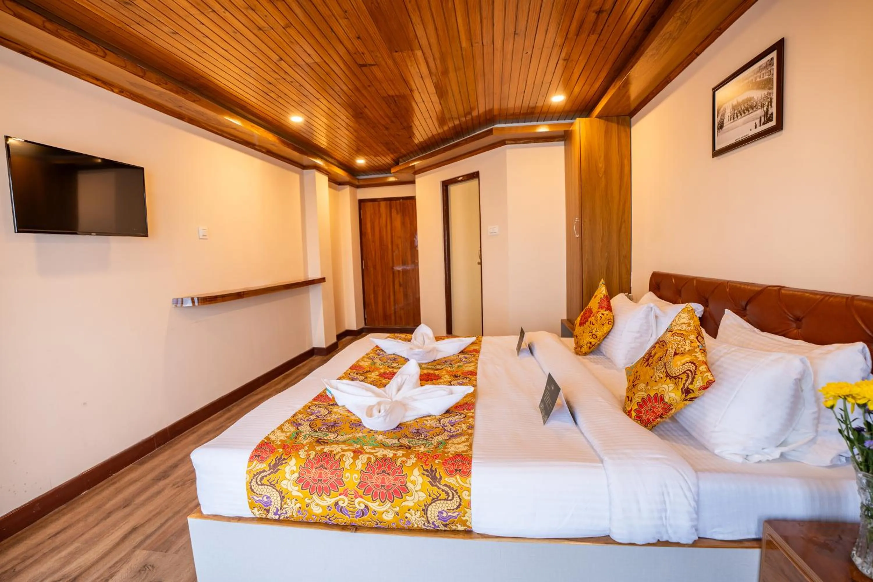 Bed in Muscatel Stardust - Chowrasta Mall Road