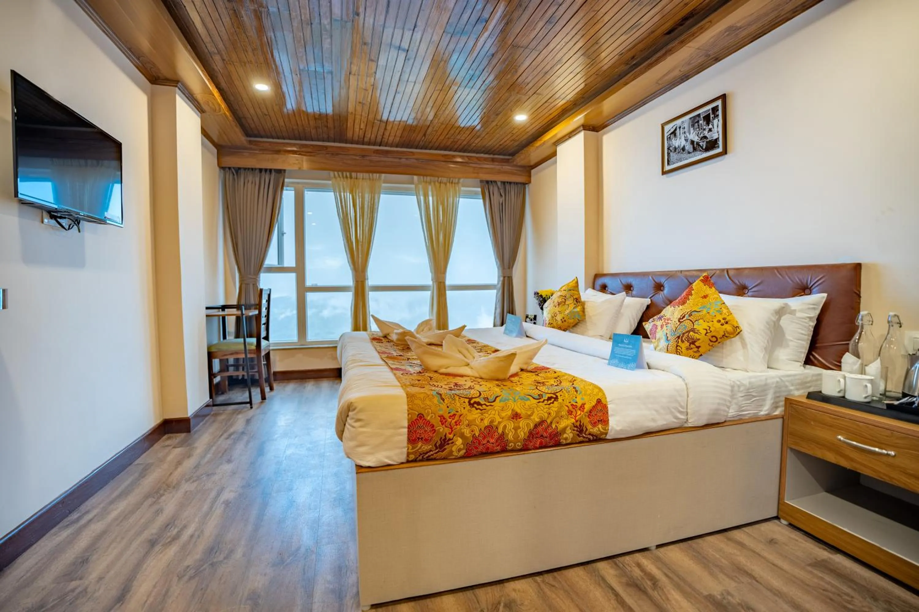 Bed in Muscatel Stardust - Chowrasta Mall Road