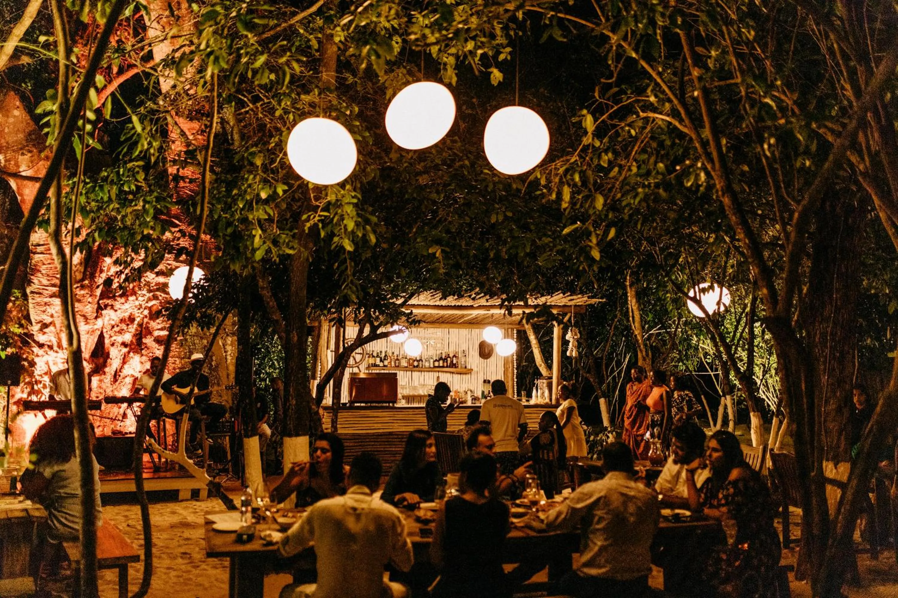 Restaurant/places to eat in The Overhang