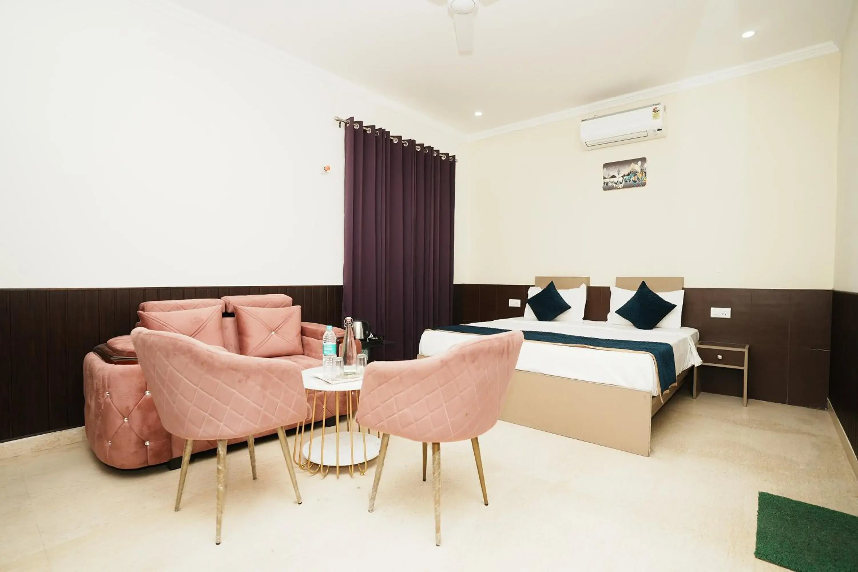 Deluxe Double Room in HOTEL A.P RESIDENCY Deluxe Double Room in HOTEL A.P RESIDENCY
