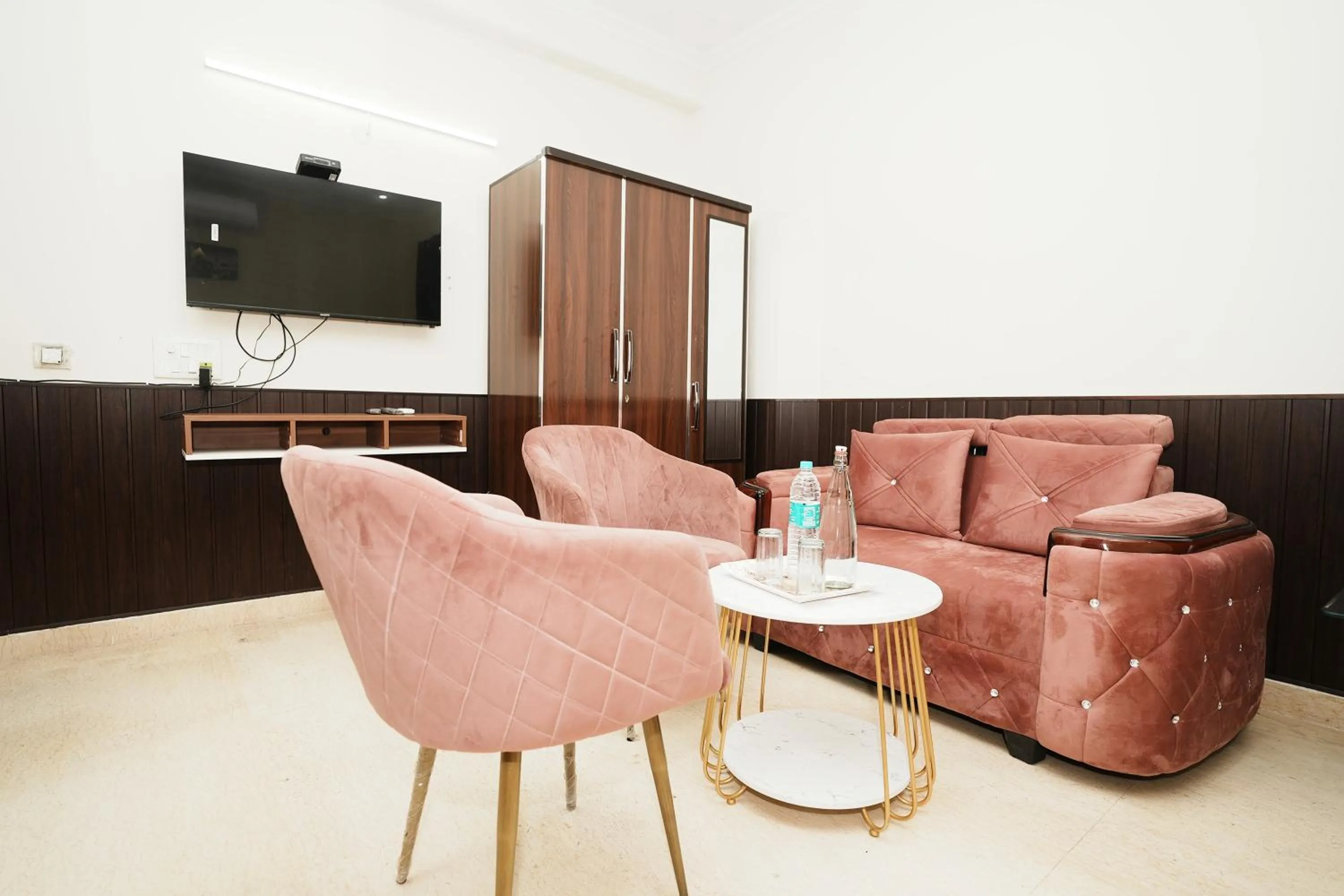 TV and multimedia in HOTEL A.P RESIDENCY