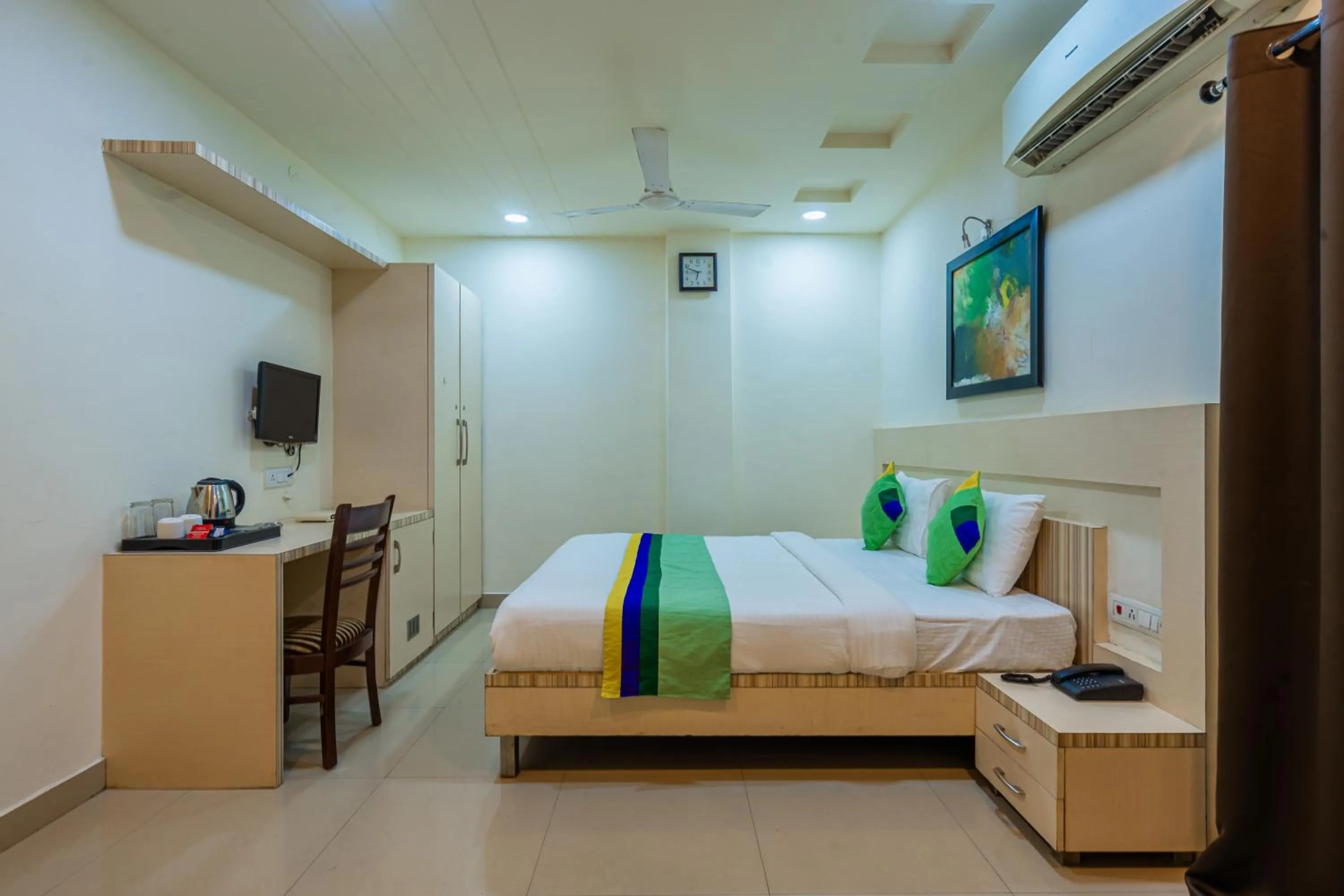 Bed in Treebo Udyam Glory