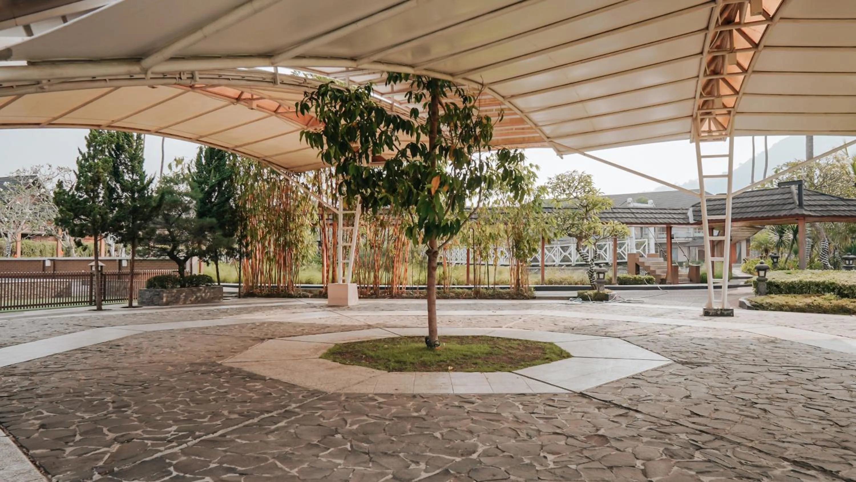 Garden in Villa Rancabango Hotel & Resort Garut