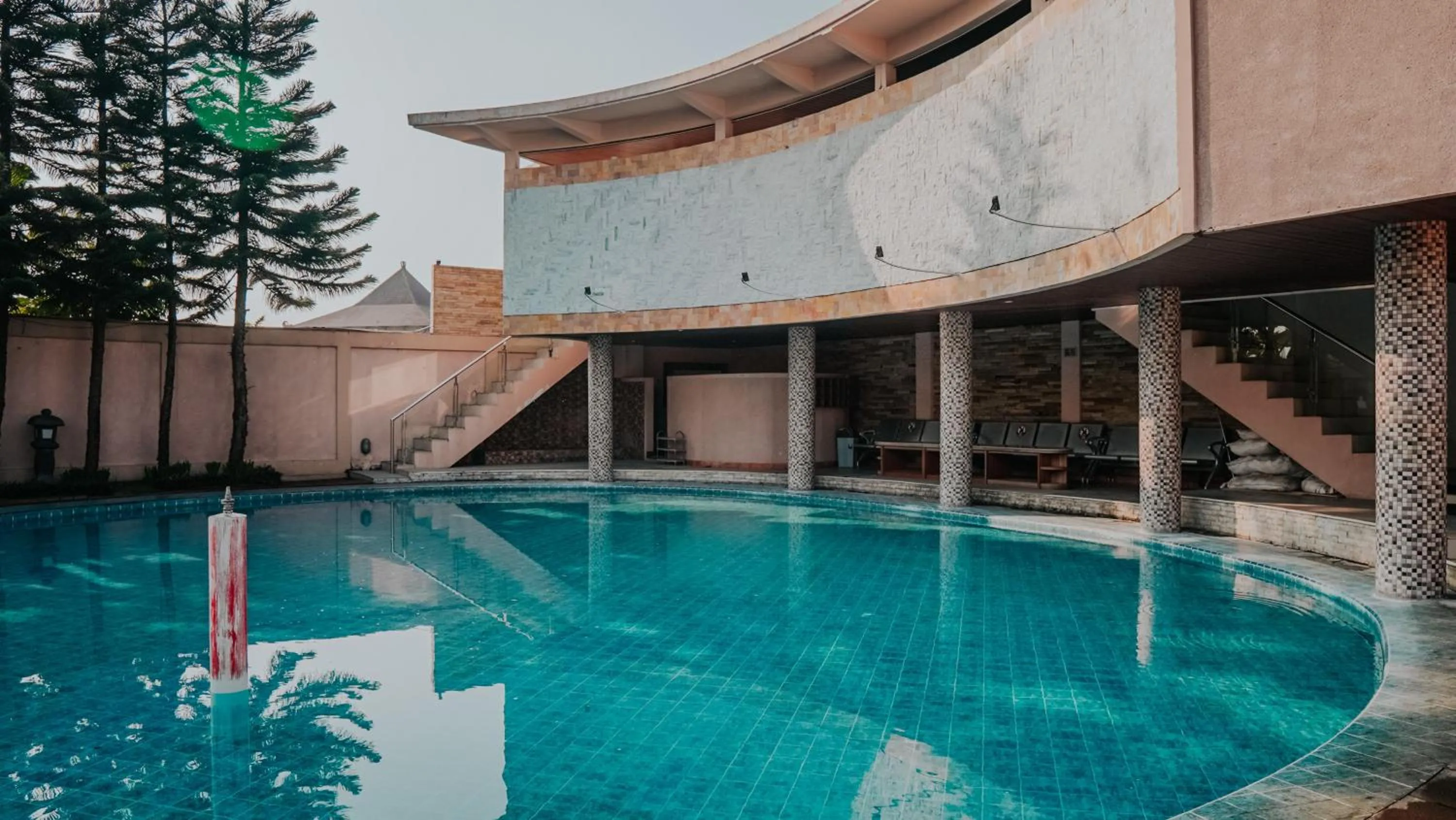 Swimming pool in Villa Rancabango Hotel & Resort Garut