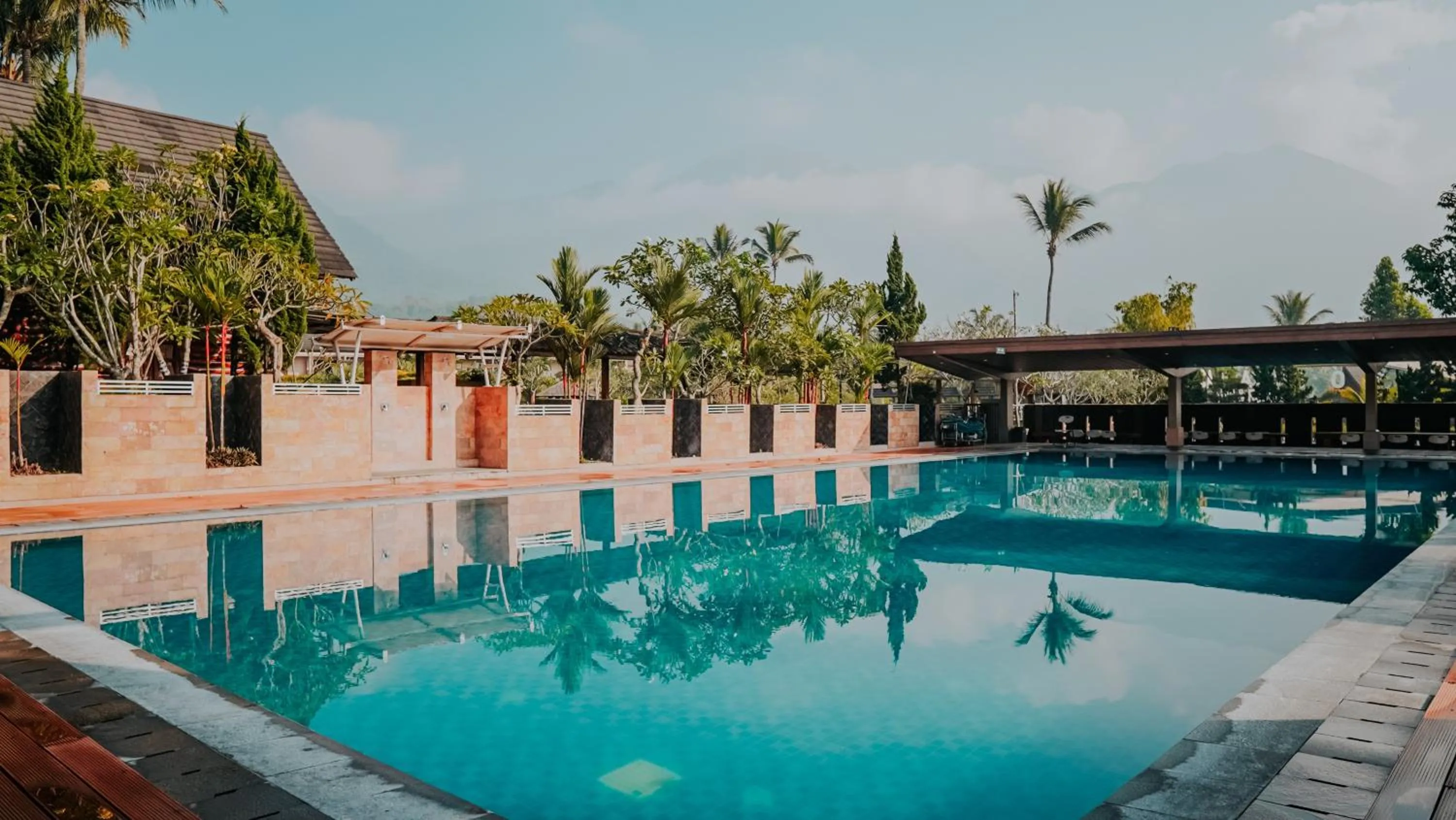 Swimming pool in Villa Rancabango Hotel & Resort Garut