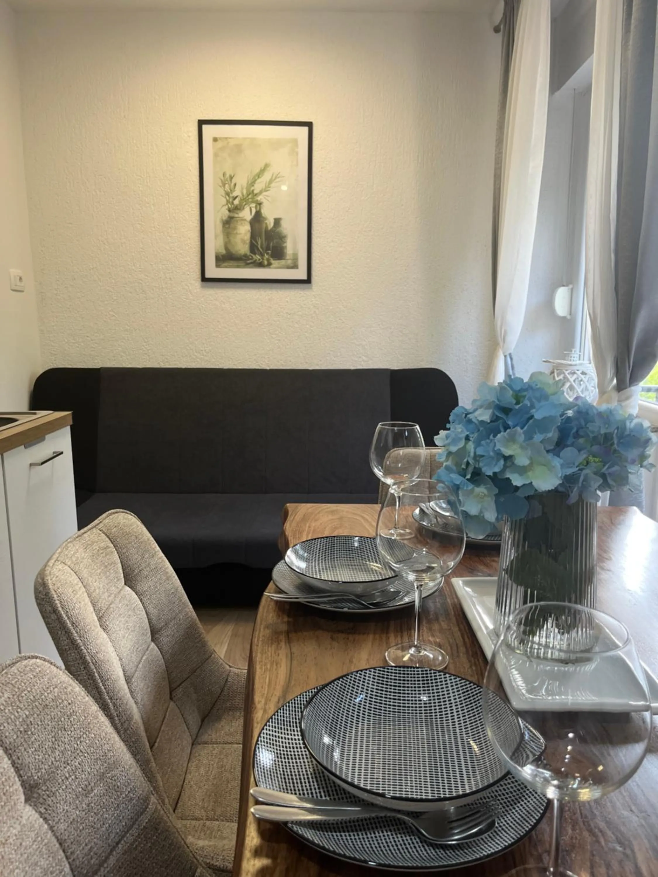 Seating area in City apartment Blue Vibes