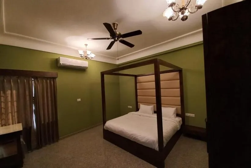 Bed in SHANKAR NIWAS-A BOUTIQUE HOTEL