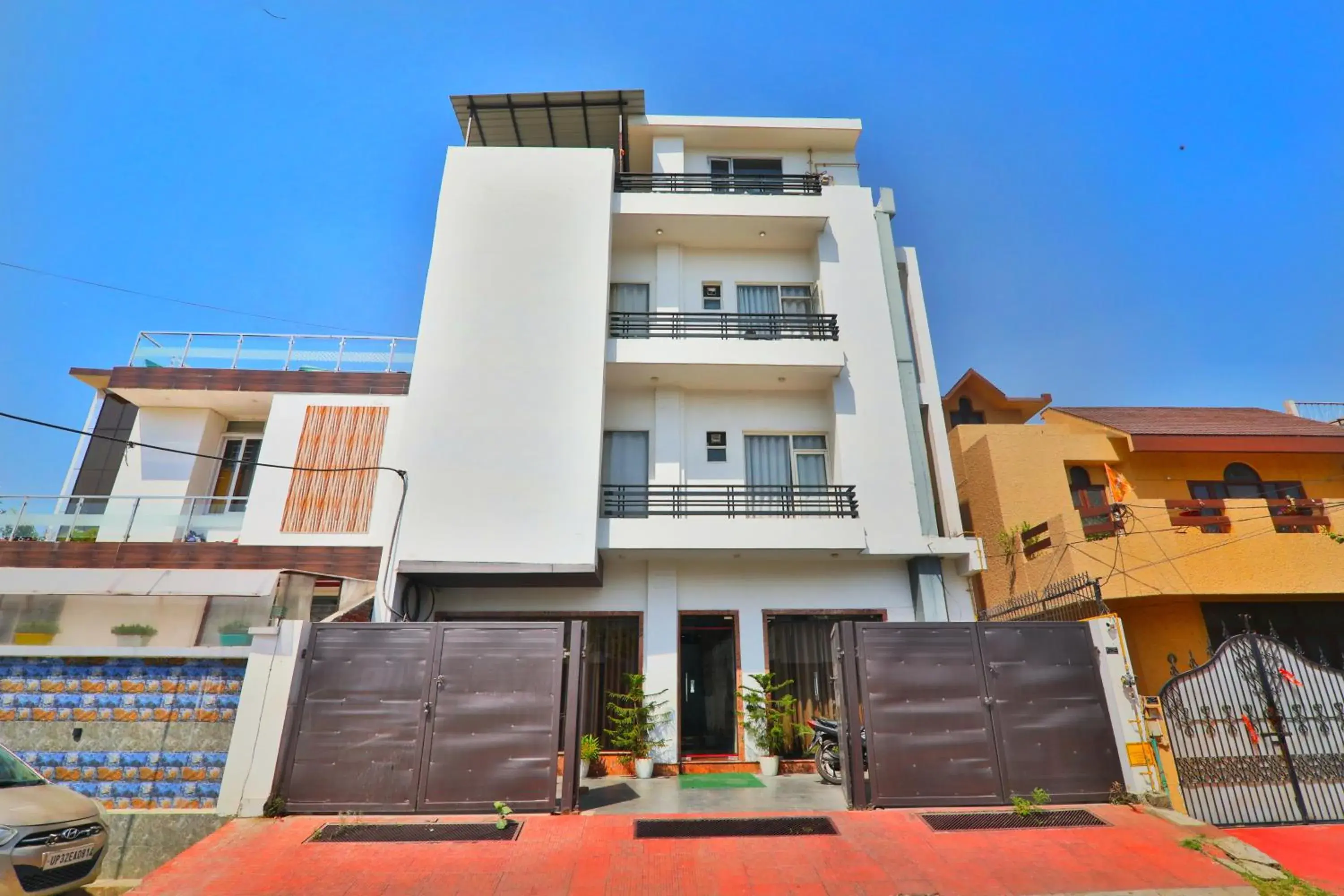 Property building in Hotel Aarya Property building in Hotel Aarya