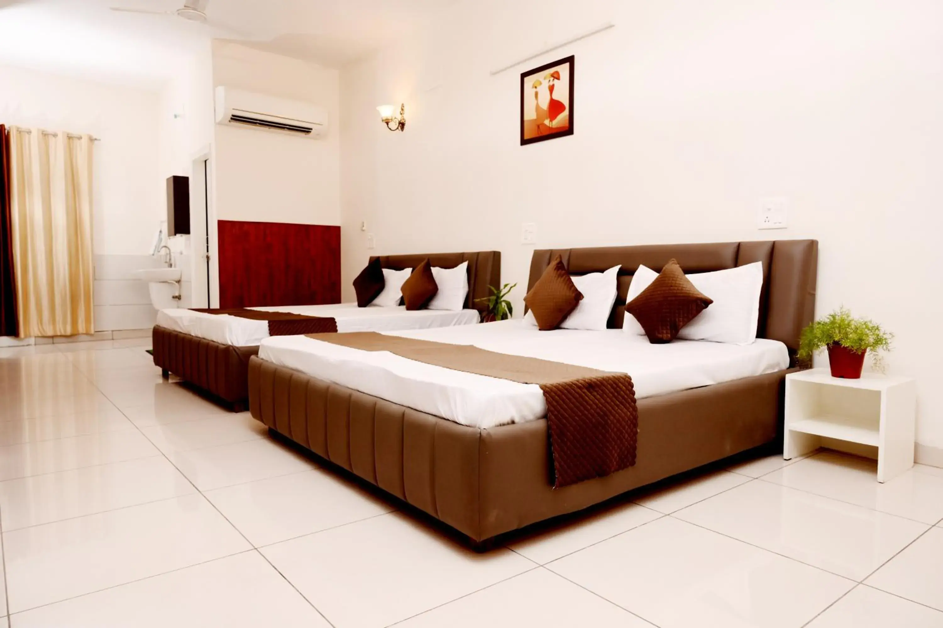 Photo of the whole room, Bed in PATIALA INN Photo of the whole room, Bed in PATIALA INN