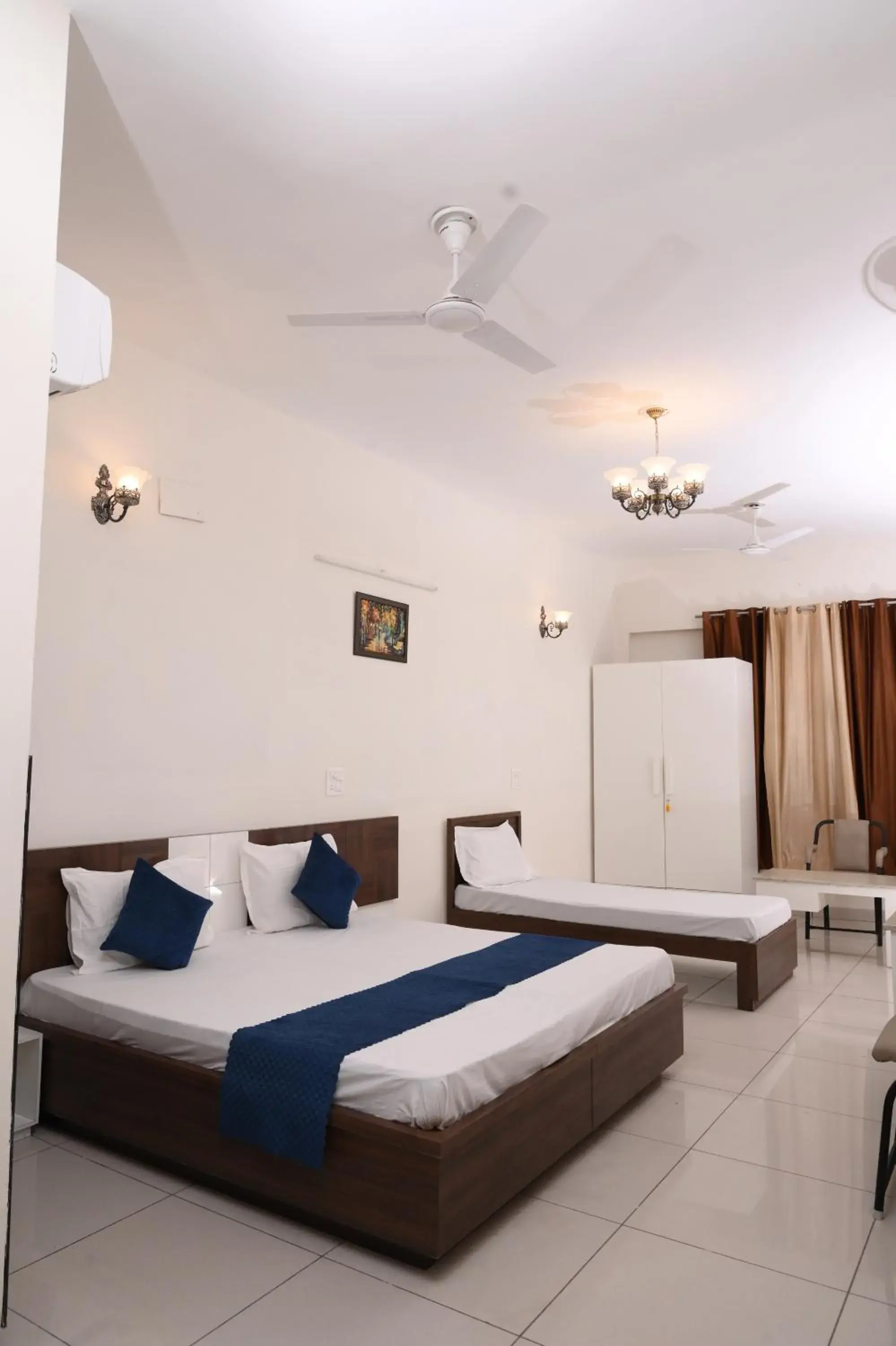 View (from property/room), Bed in PATIALA INN View (from property/room), Bed in PATIALA INN