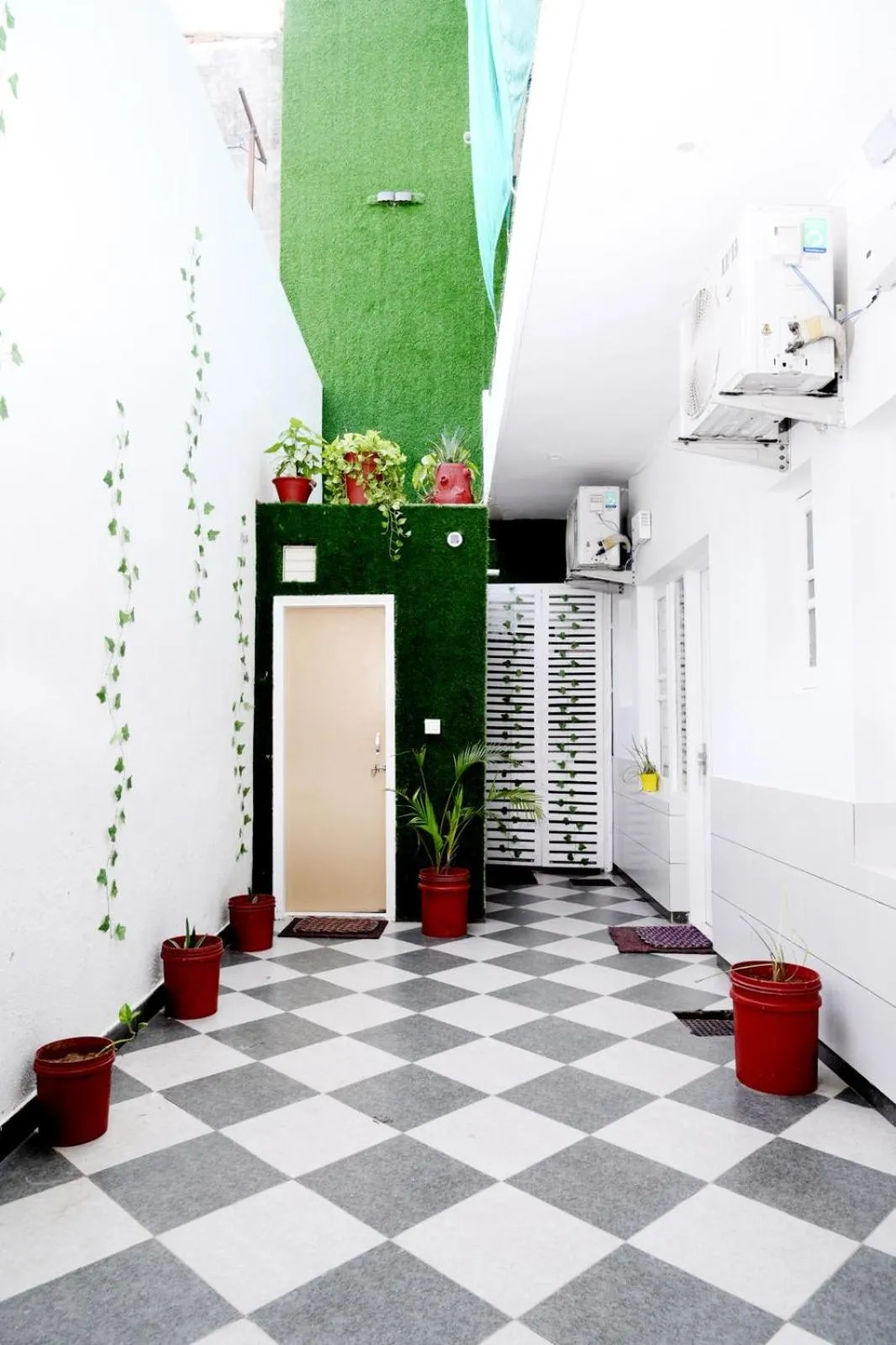 Lobby or reception in PATIALA INN