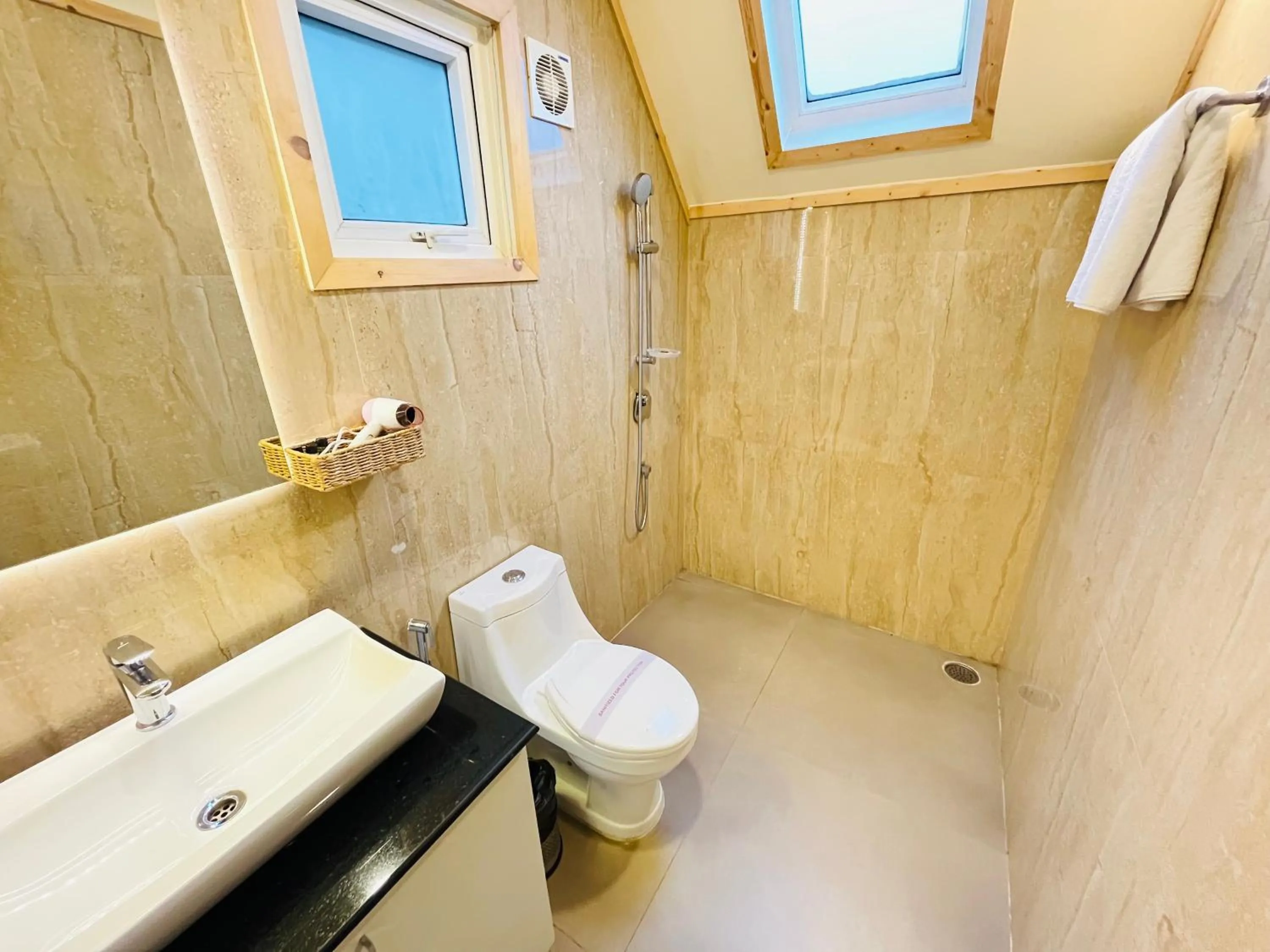 Shower in Samsara Luxury Cottages & Spa, Chail Hills