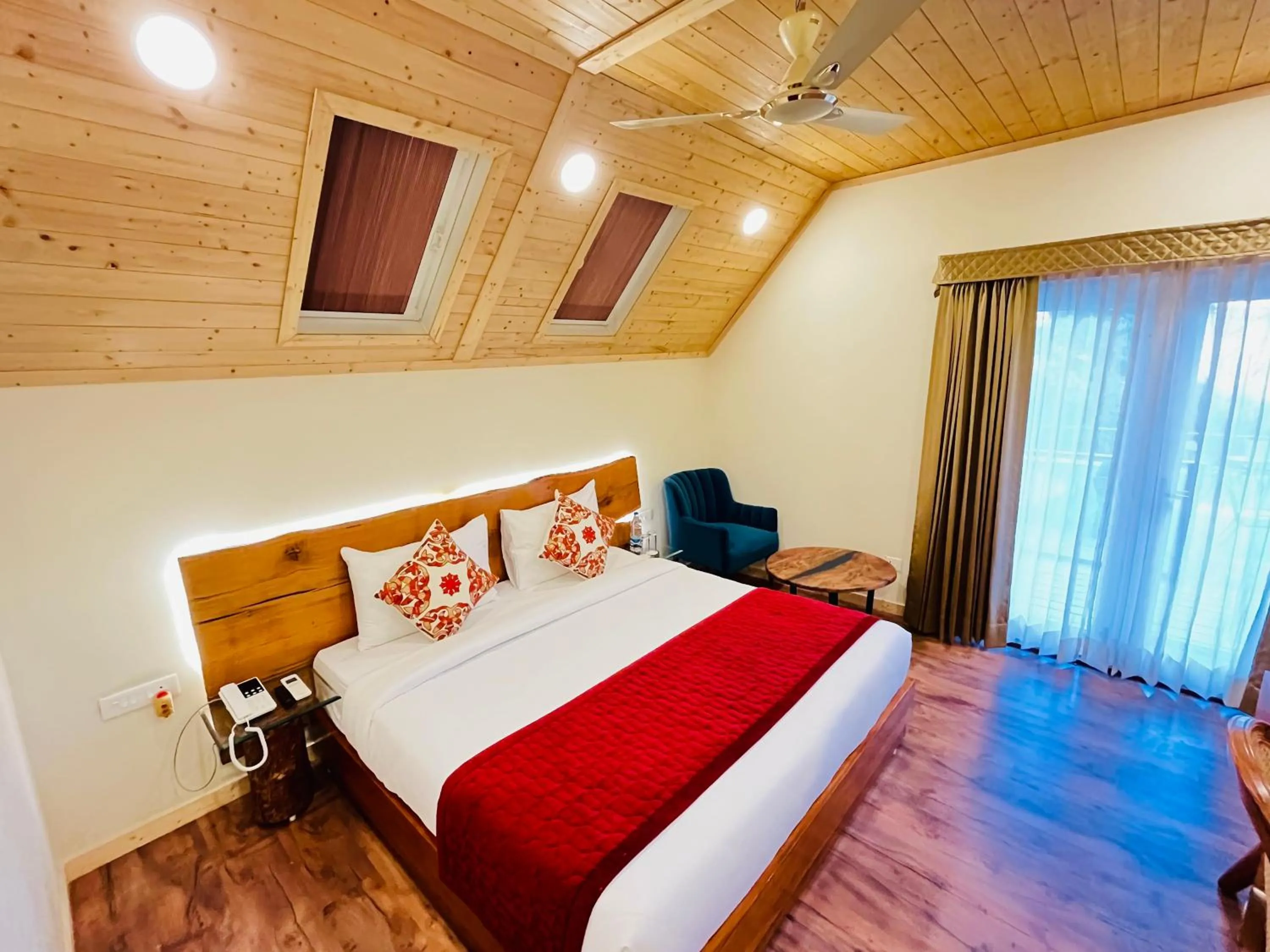 Bedroom, Bed in Samsara Luxury Cottages & Spa, Chail Hills