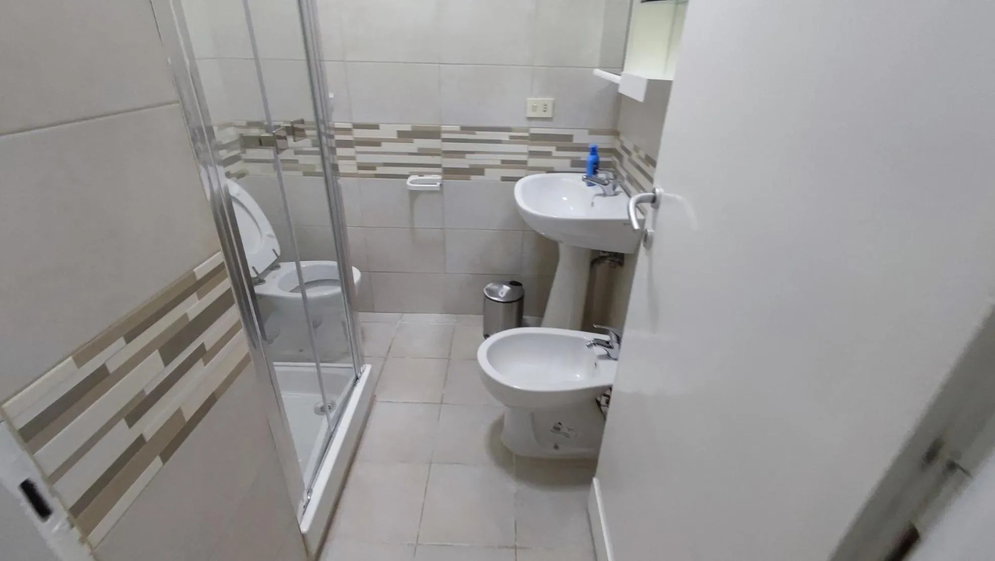 Shower in VATICAN GREEN GARDEN