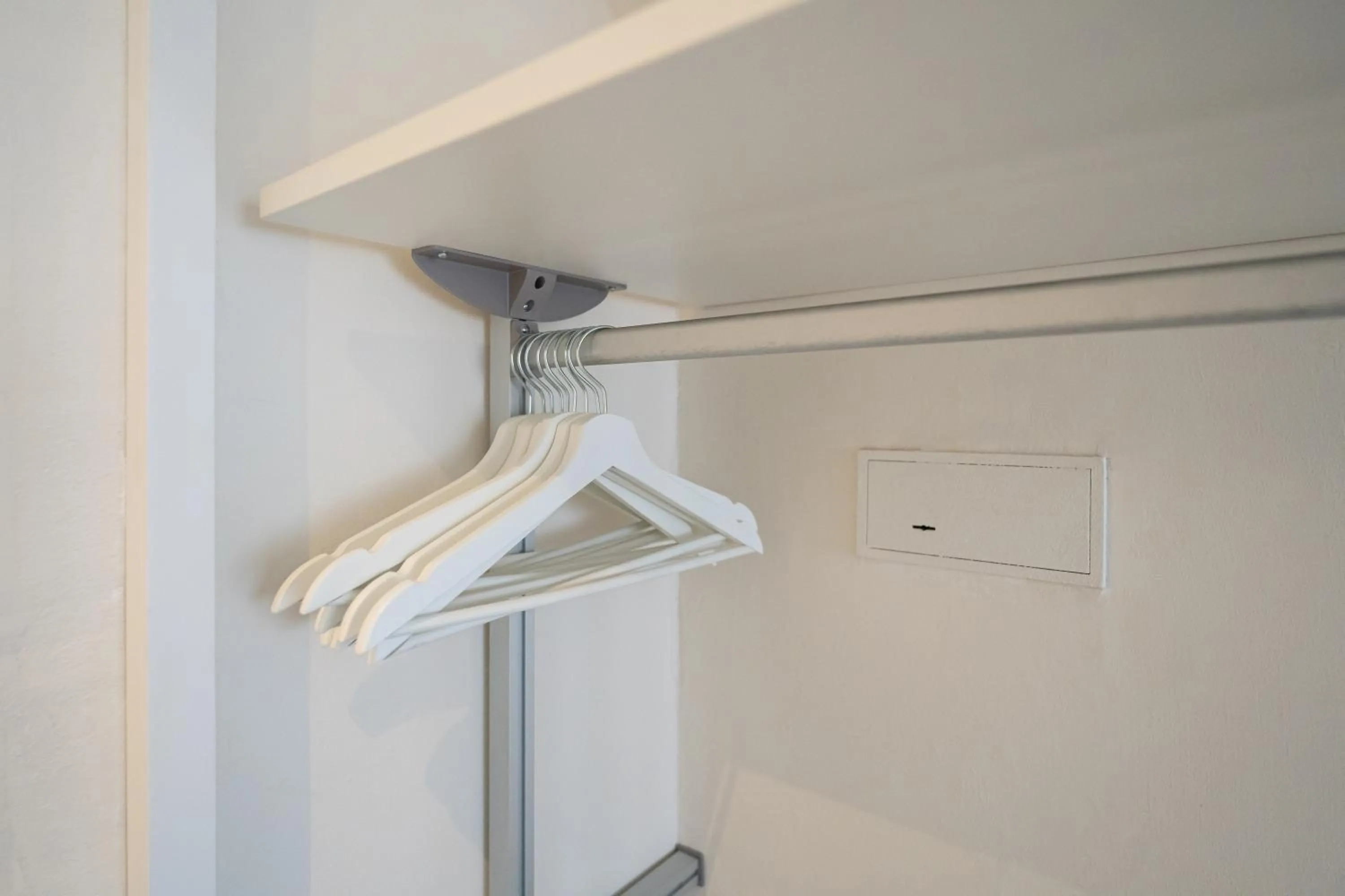 wardrobe in Hotel Atlas Vondelpark