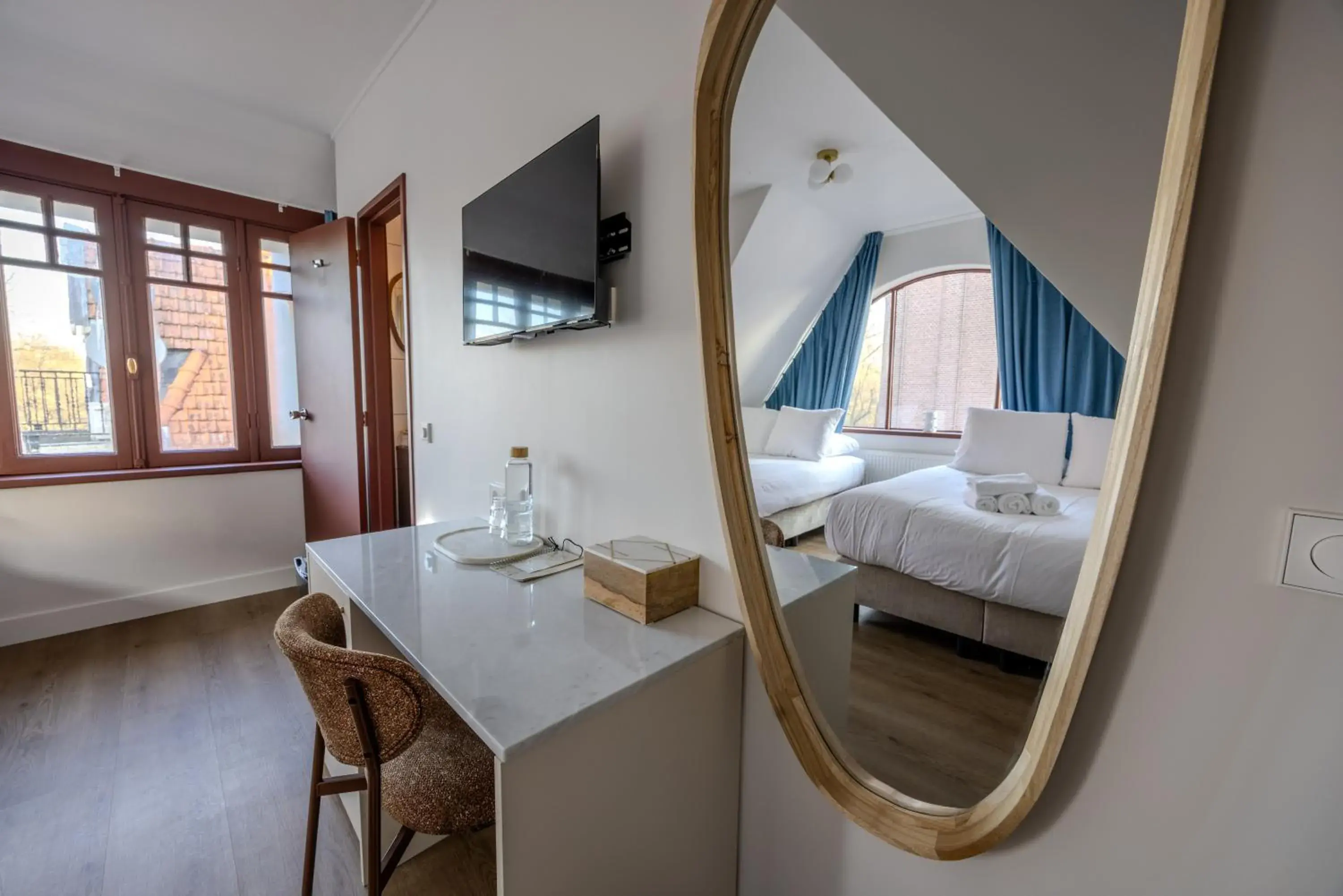 Photo of the whole room, Bed in Hotel Atlas Vondelpark Photo of the whole room, Bed in Hotel Atlas Vondelpark