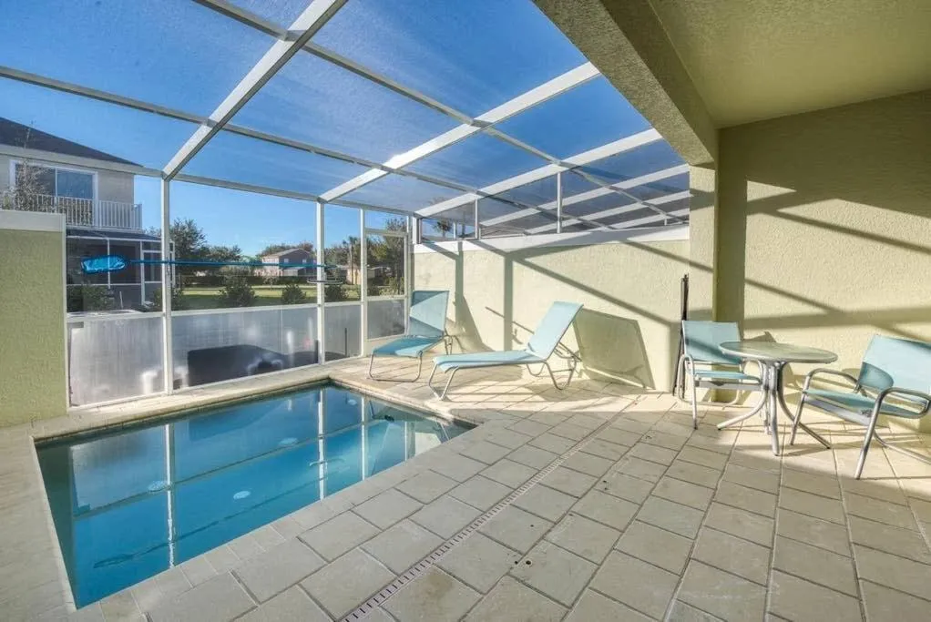 Super cozy home with private pool