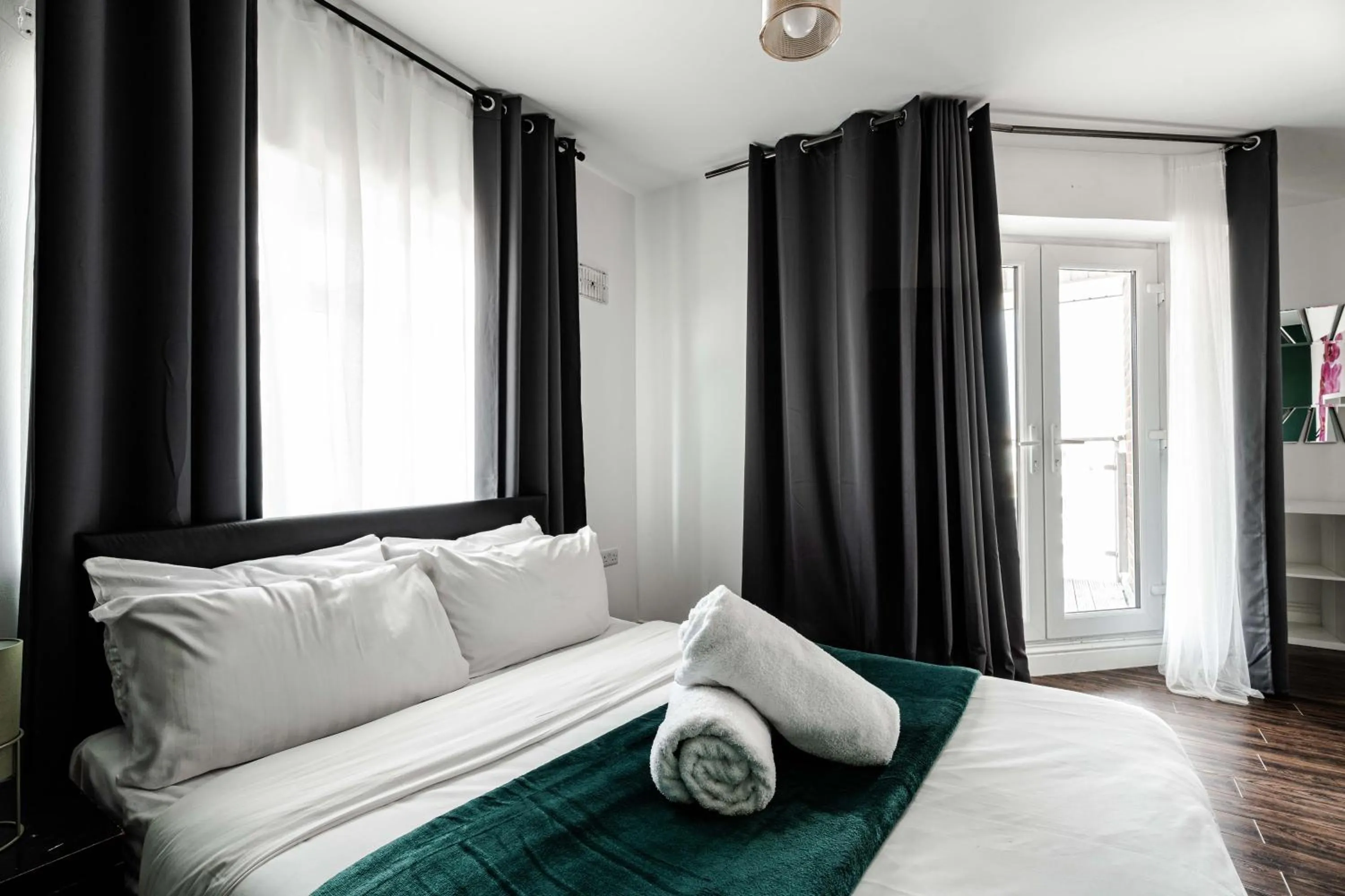 Bedroom, Bed in City Gate Guest House