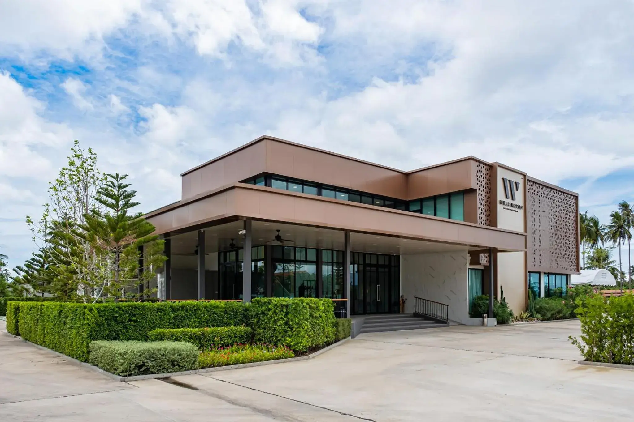 Property building in Wellington Hotel Prachuapkhirikhan Property building in Wellington Hotel Prachuapkhirikhan