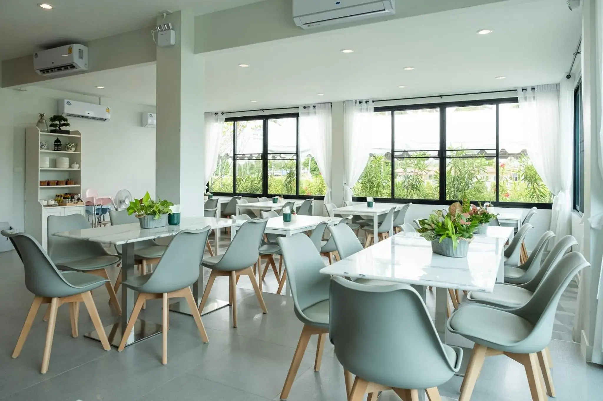 Restaurant/places to eat in Wellington Hotel Prachuapkhirikhan Restaurant/places to eat in Wellington Hotel Prachuapkhirikhan