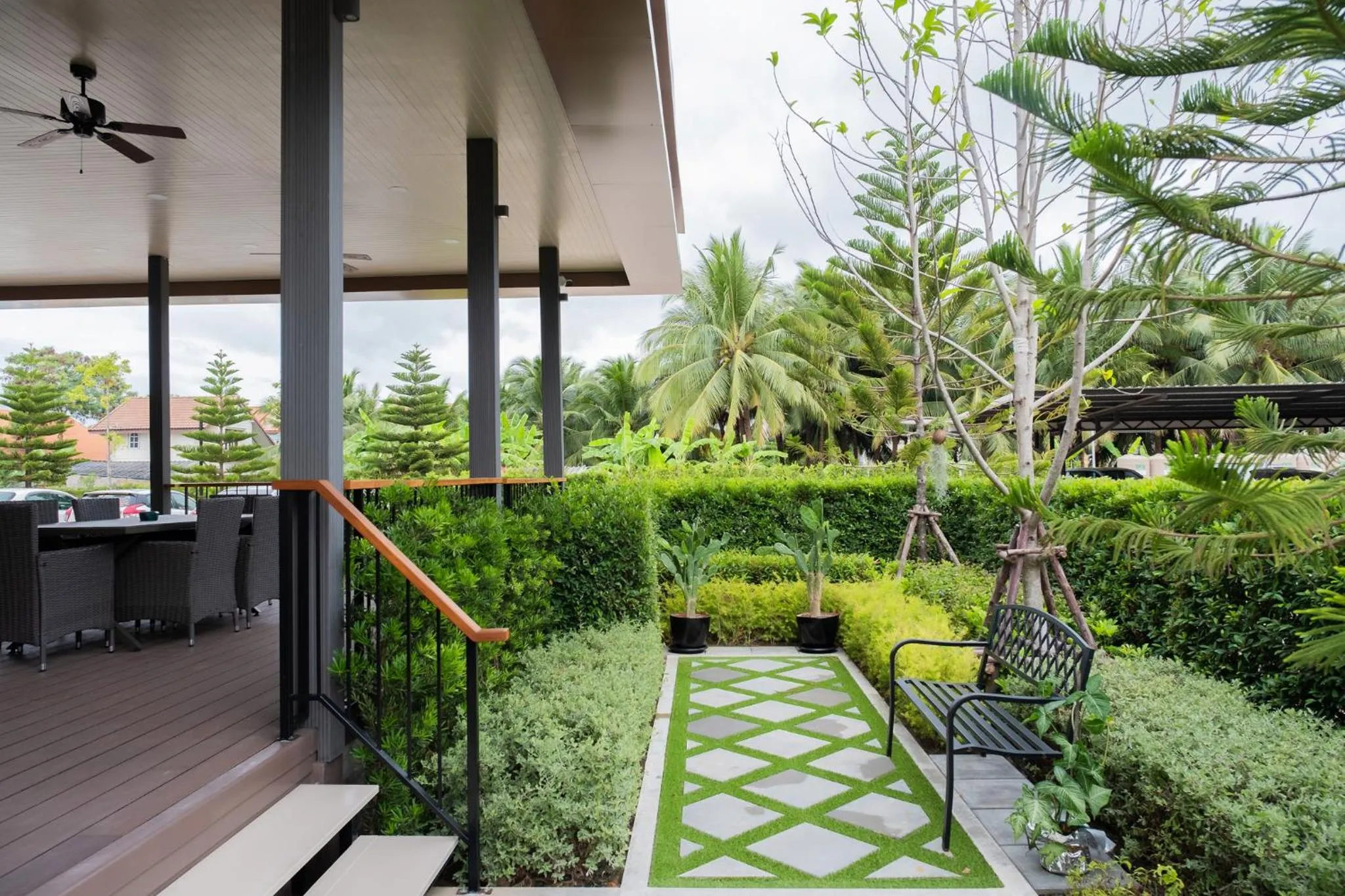 Property building in Wellington Hotel Prachuapkhirikhan