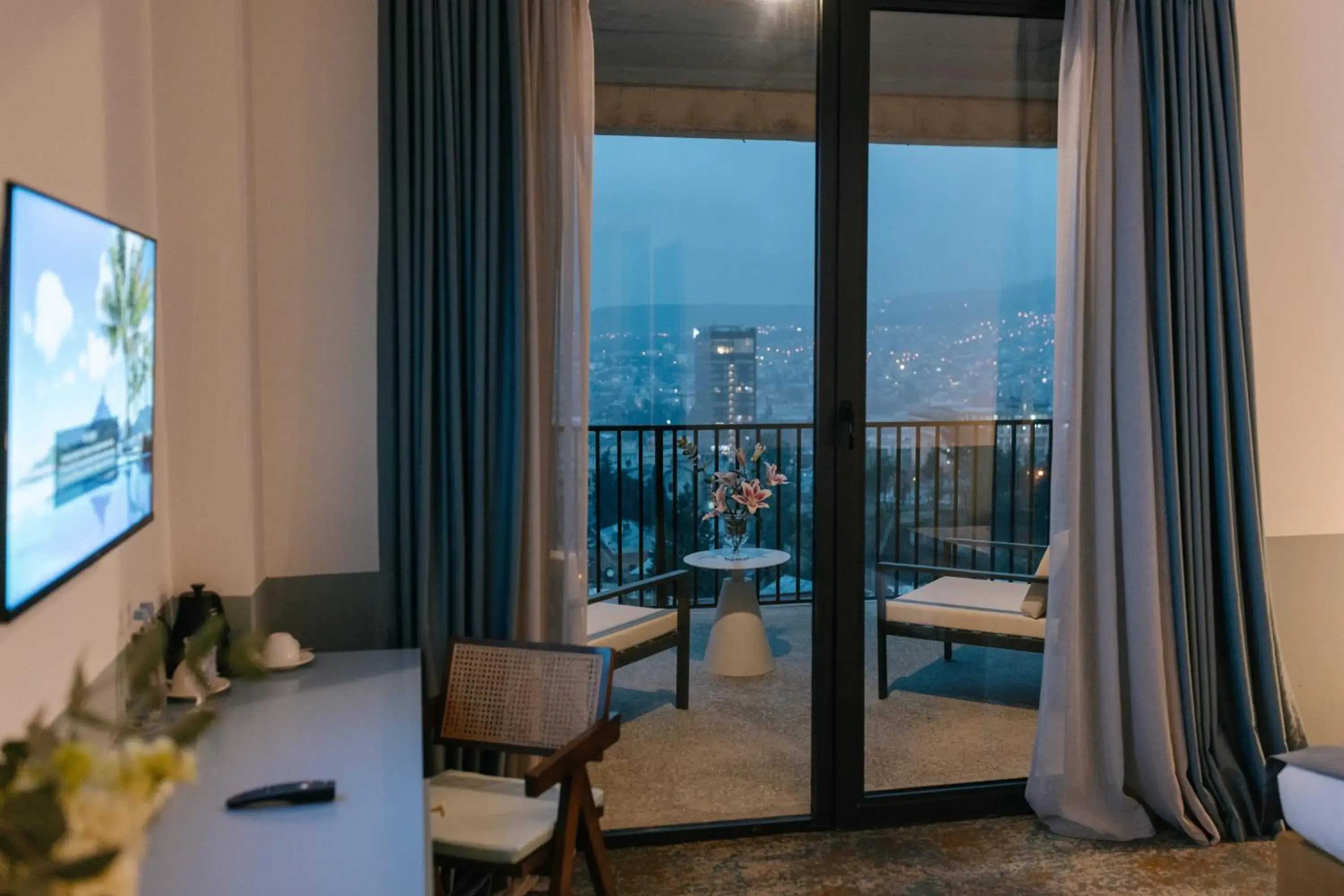 Deluxe Twin Room with City View in Castor & Pollux Hotel Deluxe Twin Room with City View in Castor & Pollux Hotel