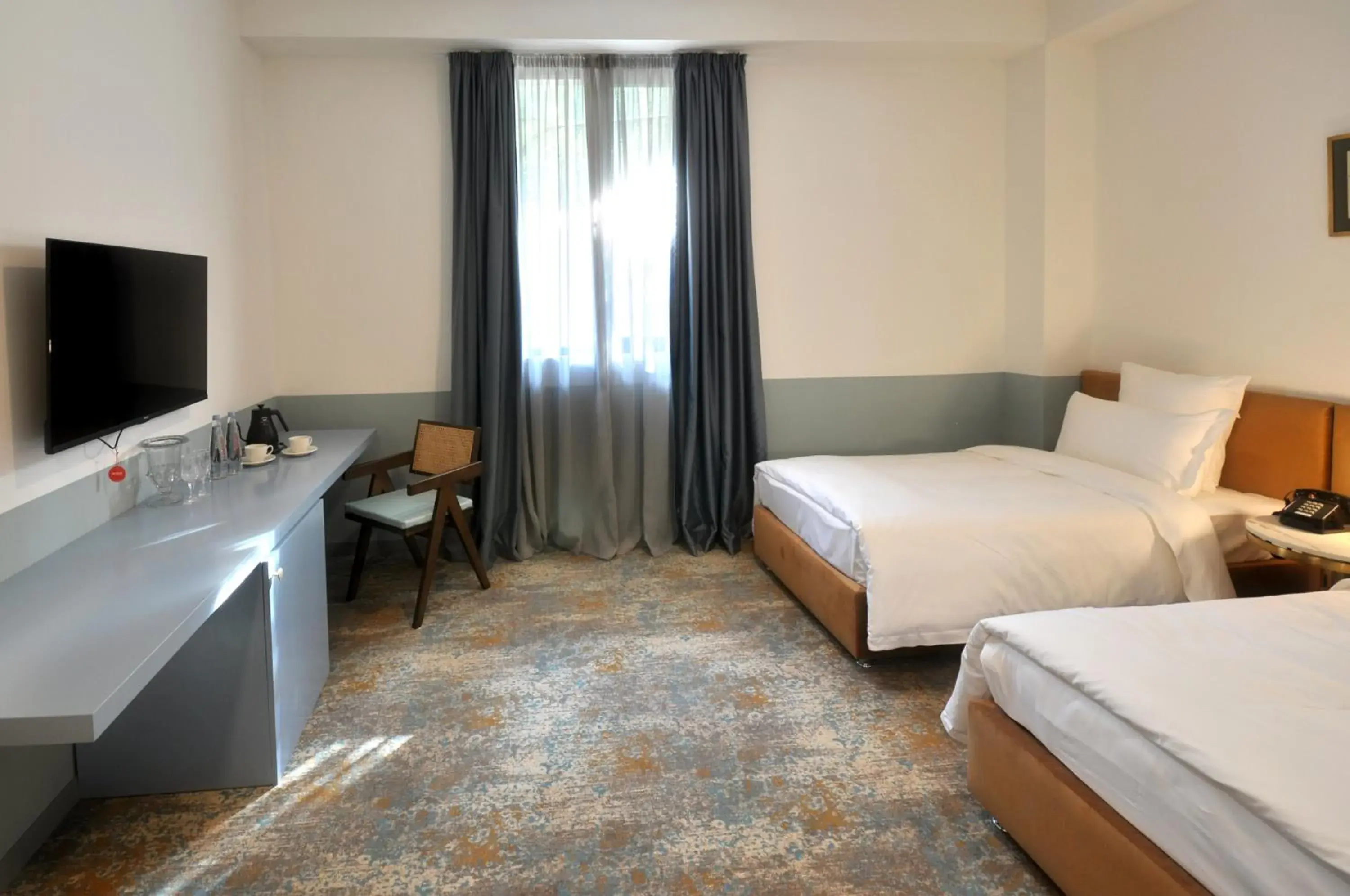 Large Twin Room in Castor & Pollux Hotel Large Twin Room in Castor & Pollux Hotel