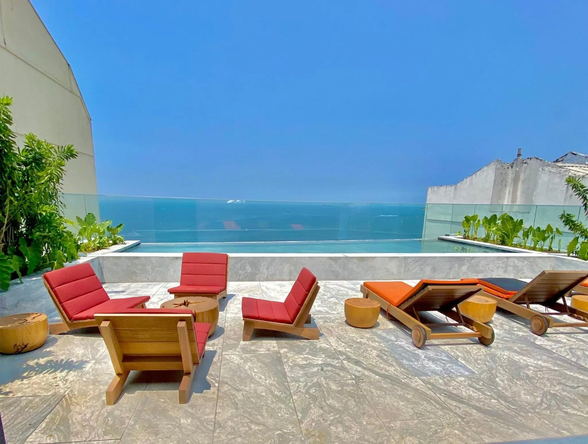 Luxuoso On The Sea