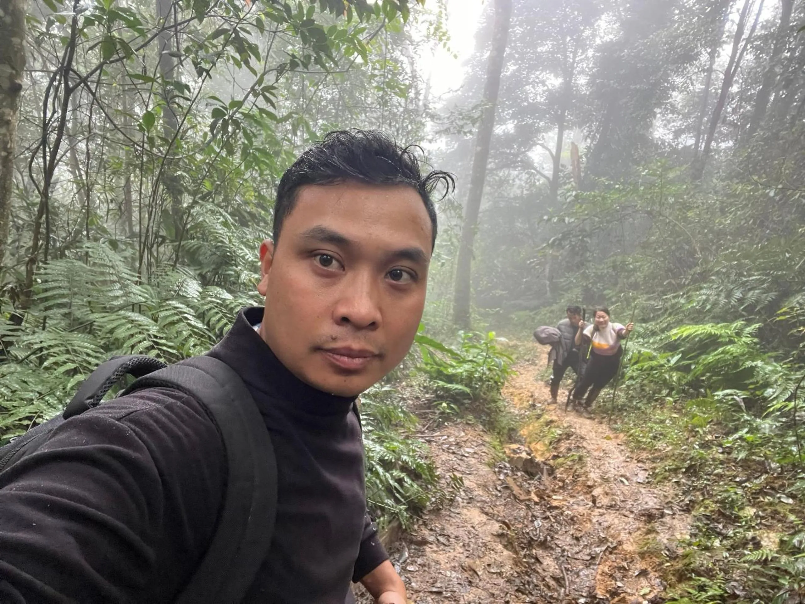 Hiking in Happy House Moc Chau