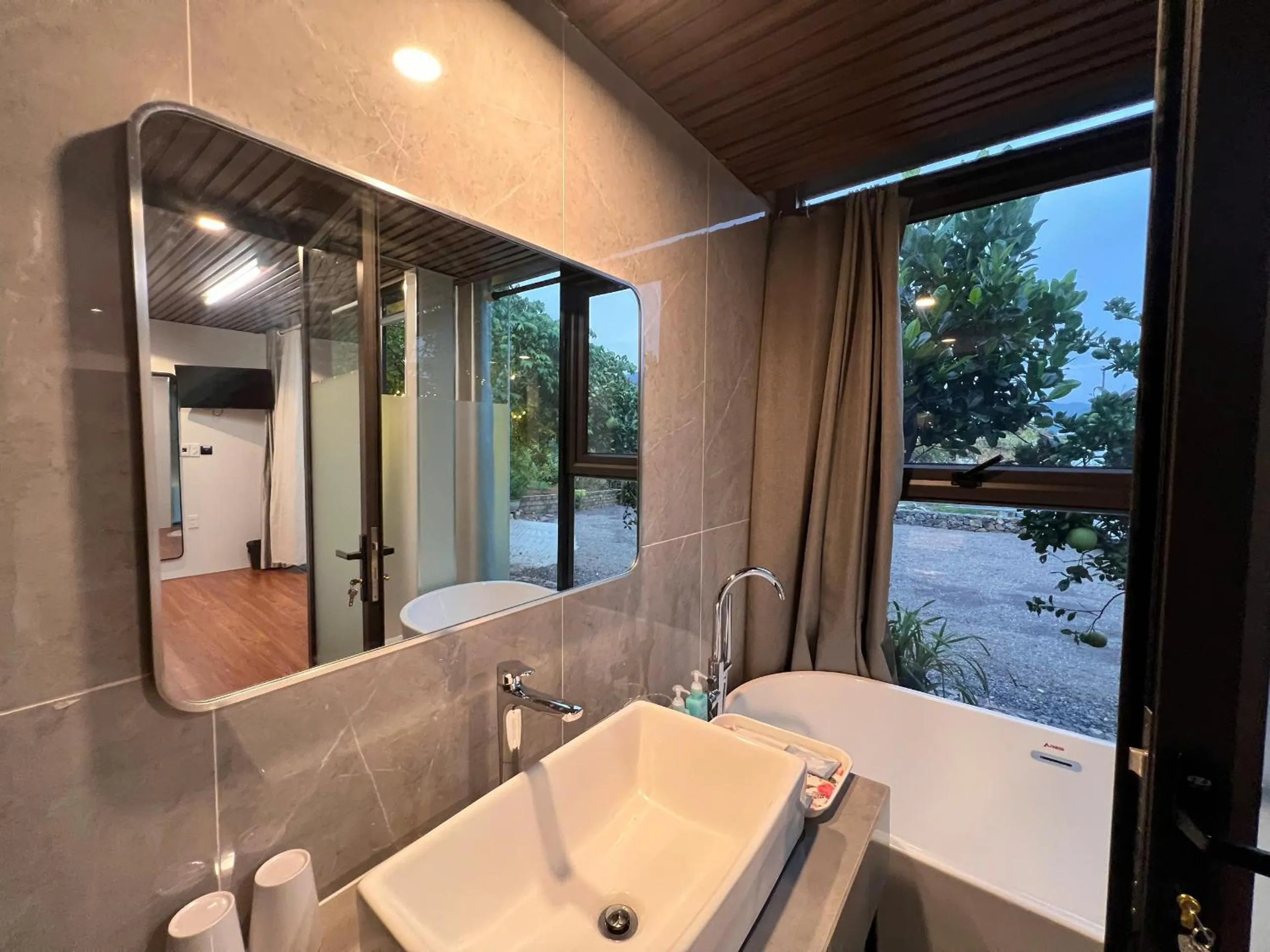 Happy House Moc Chau