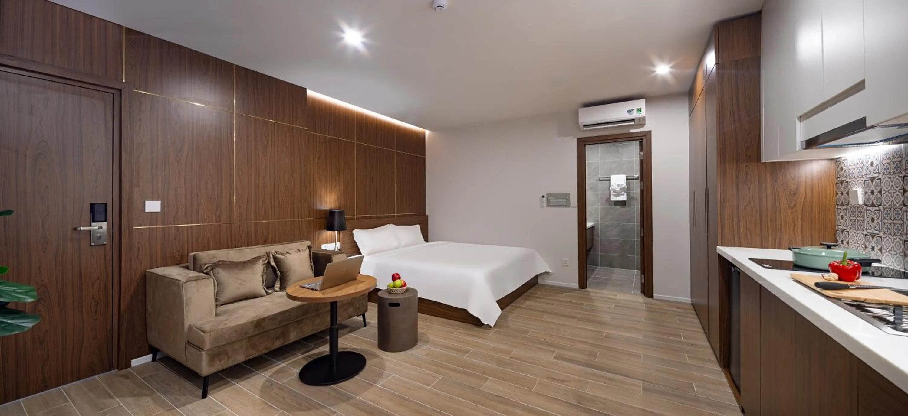 Bedroom, Bed in Terracotta Villa Saigon