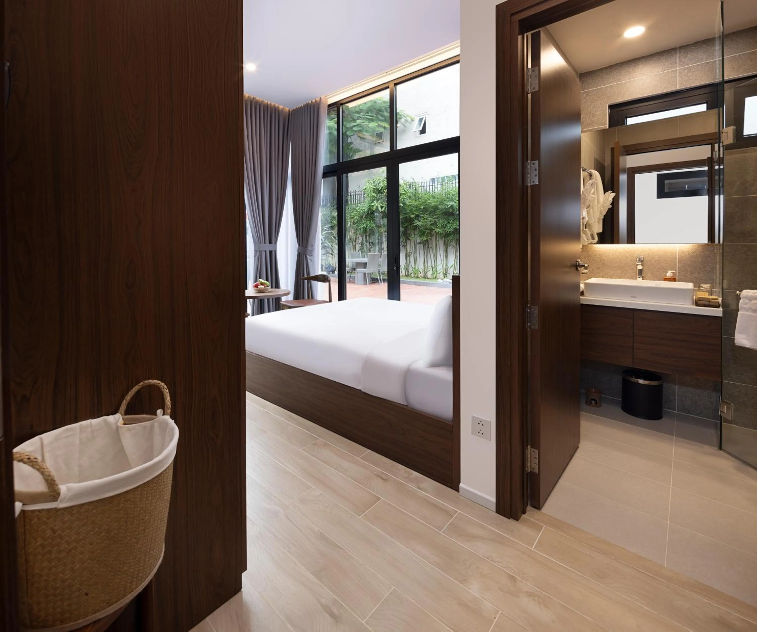 Bed in Terracotta Villa Saigon